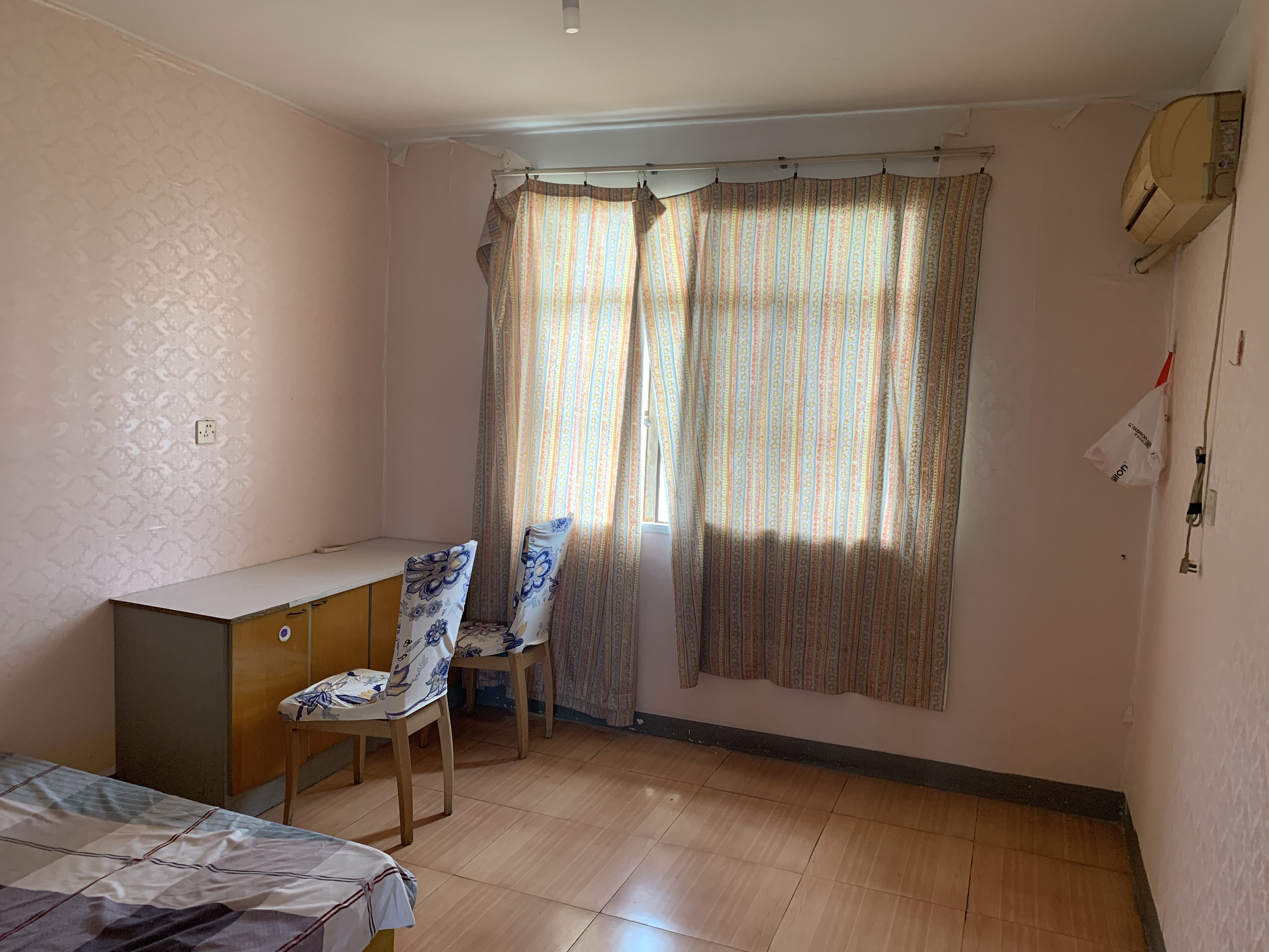 民主新村 3室1厅1卫 71m&sup2;
