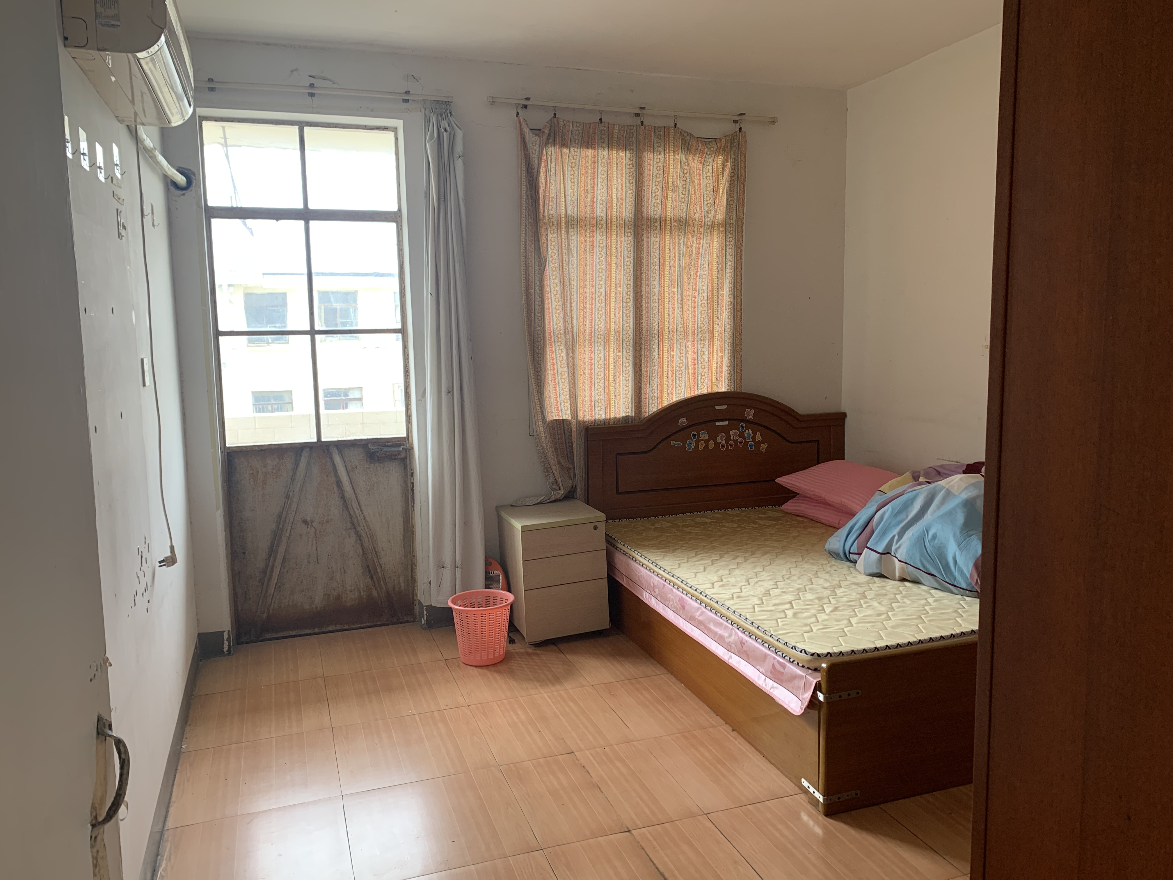 民主新村 3室1厅1卫 71m&sup2;