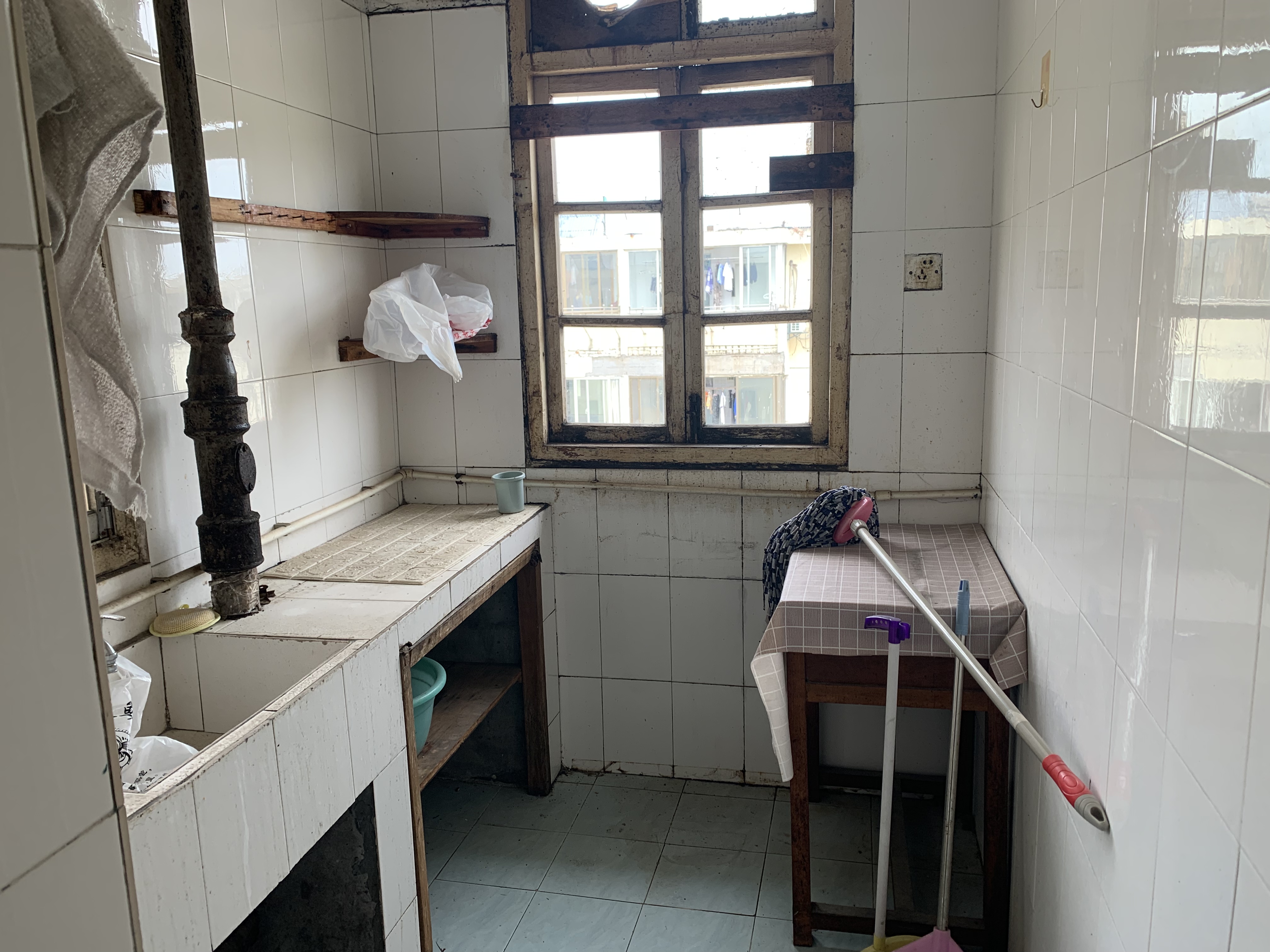 民主新村 3室1厅1卫 71m&sup2;