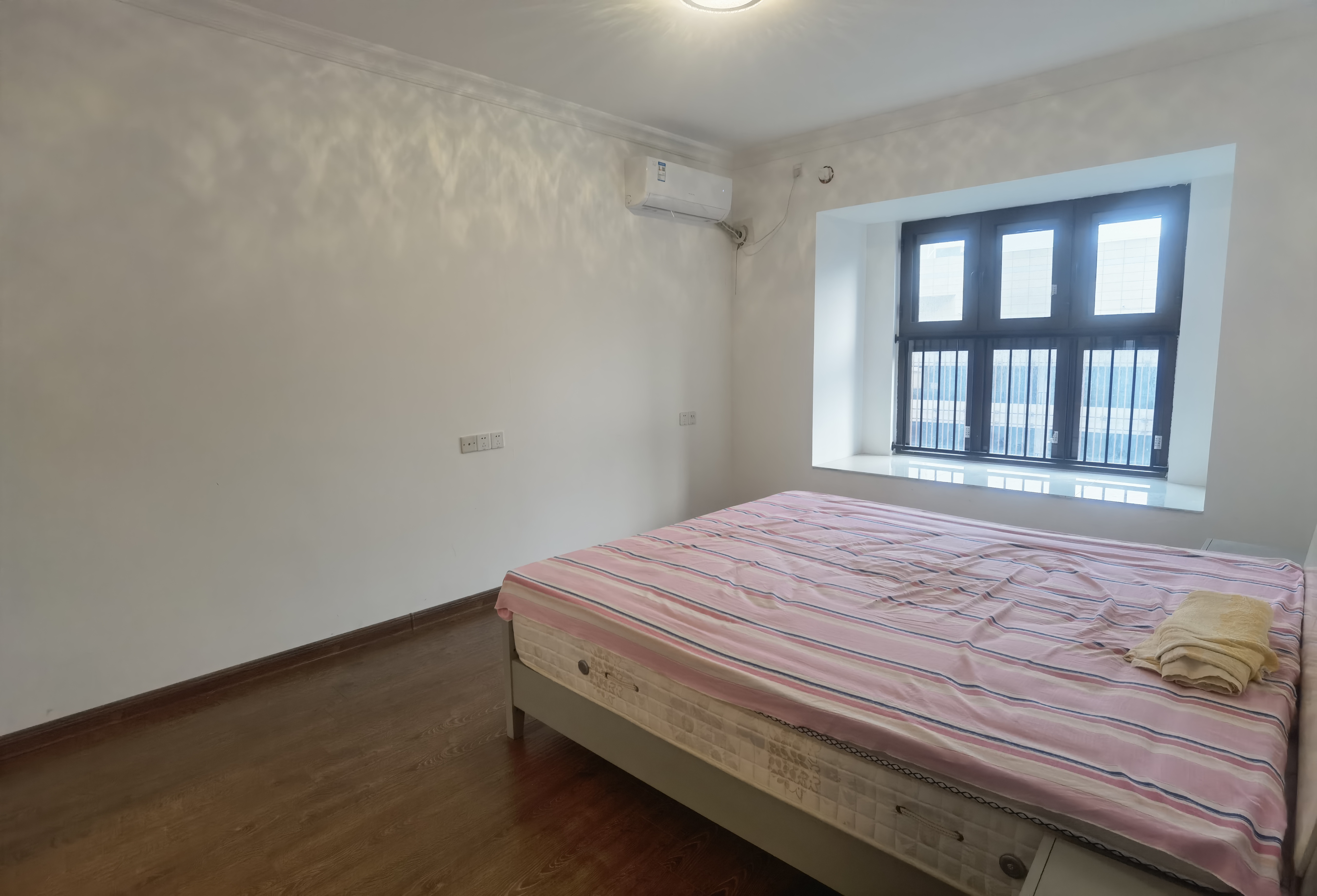 碧桂园时代悦城 3室2厅2卫 142m&sup2;