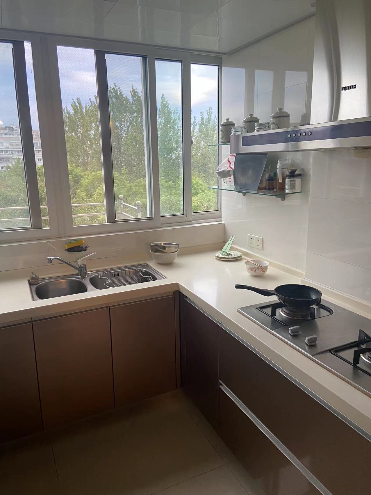 春晖花园 3室2厅2卫 121.5m&sup2;