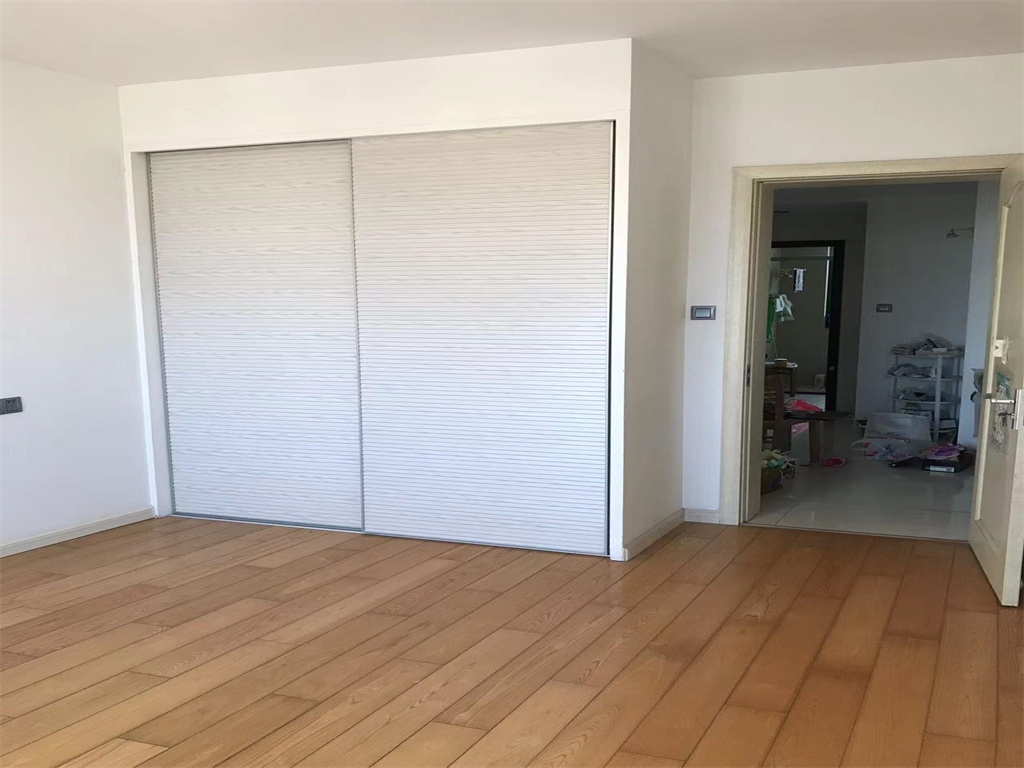 青青家园 4室2厅3卫 202.00m&sup2;