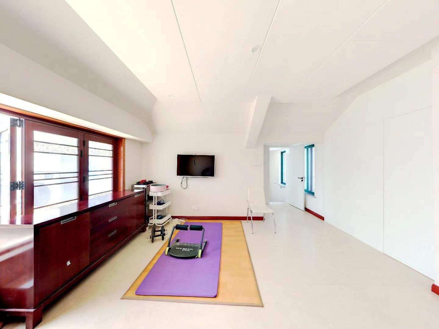 新城小区 5室2厅2卫 208.26m²