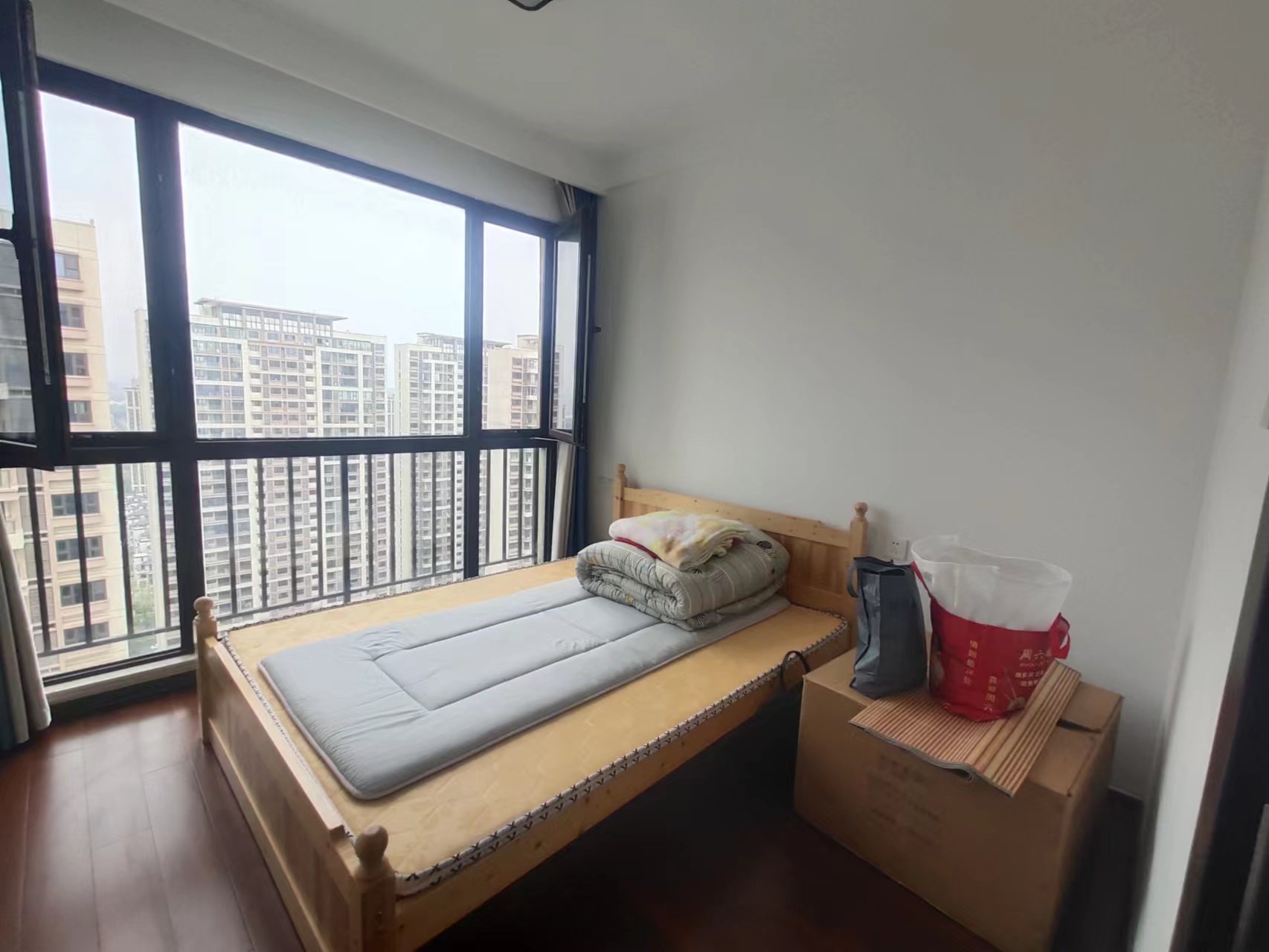 云樾东方 3室2厅2卫 135m&sup2;
