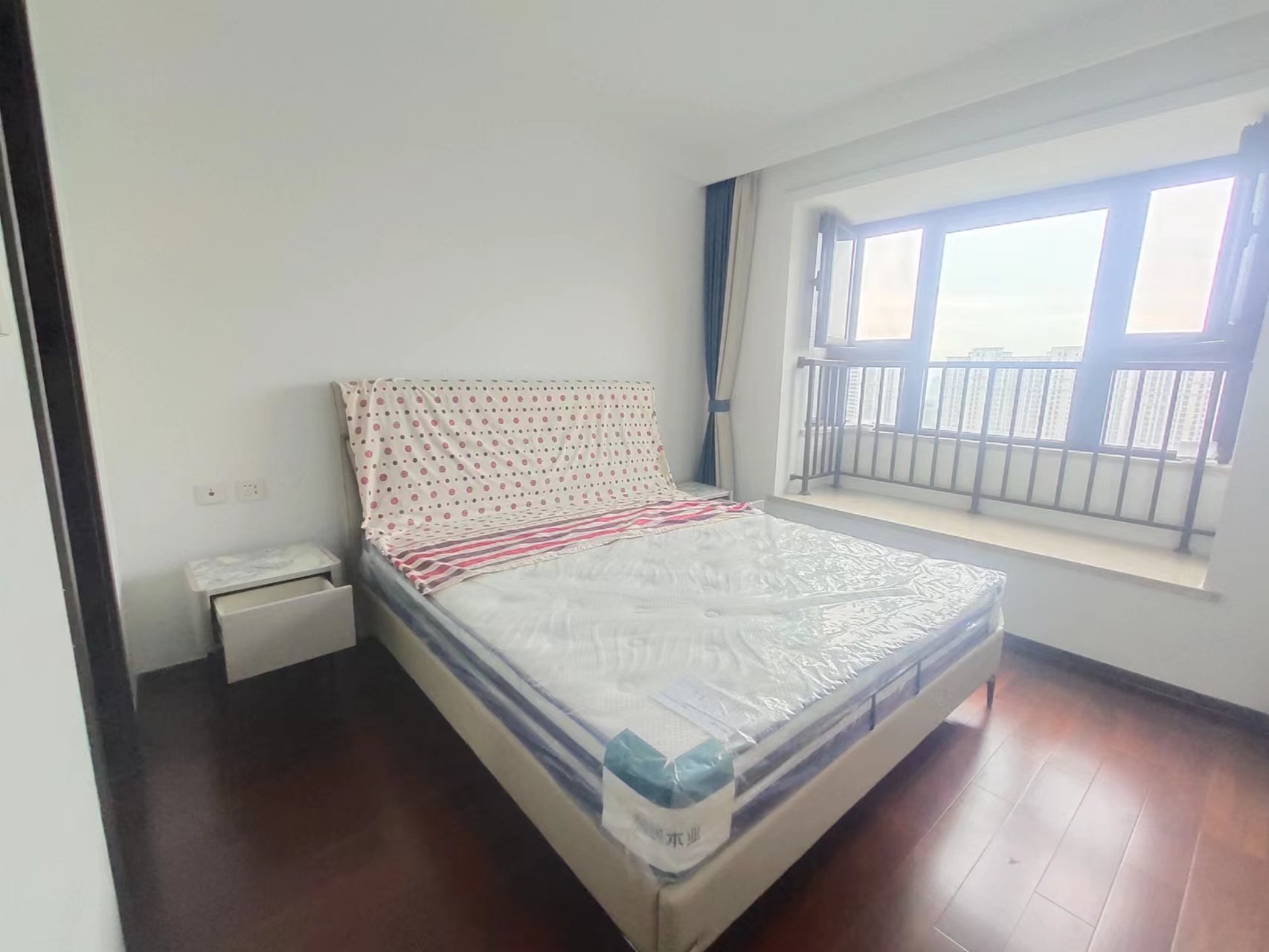 云樾东方 3室2厅2卫 135m&sup2;