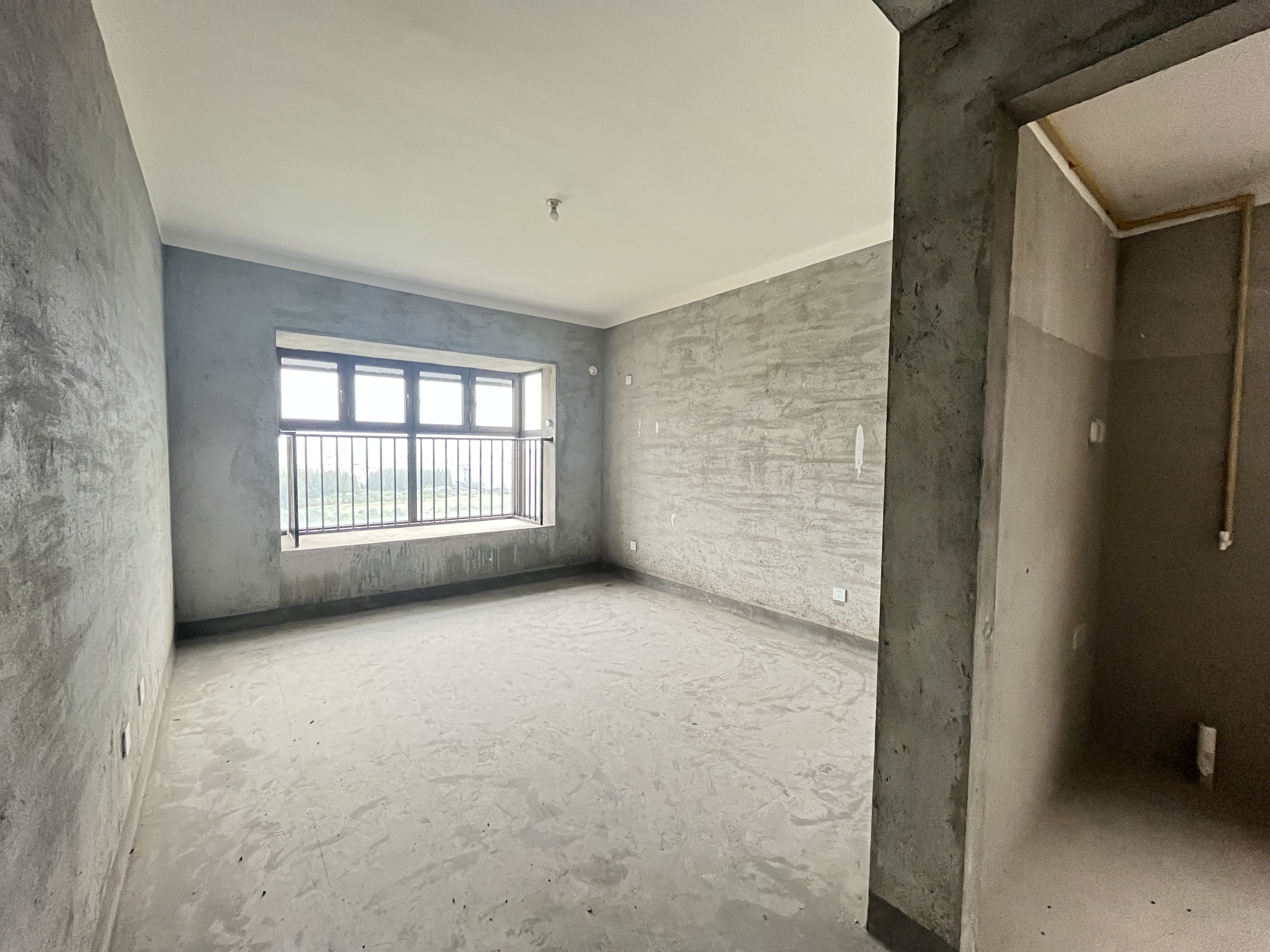 华强城 4室2厅2卫 158m&sup2;