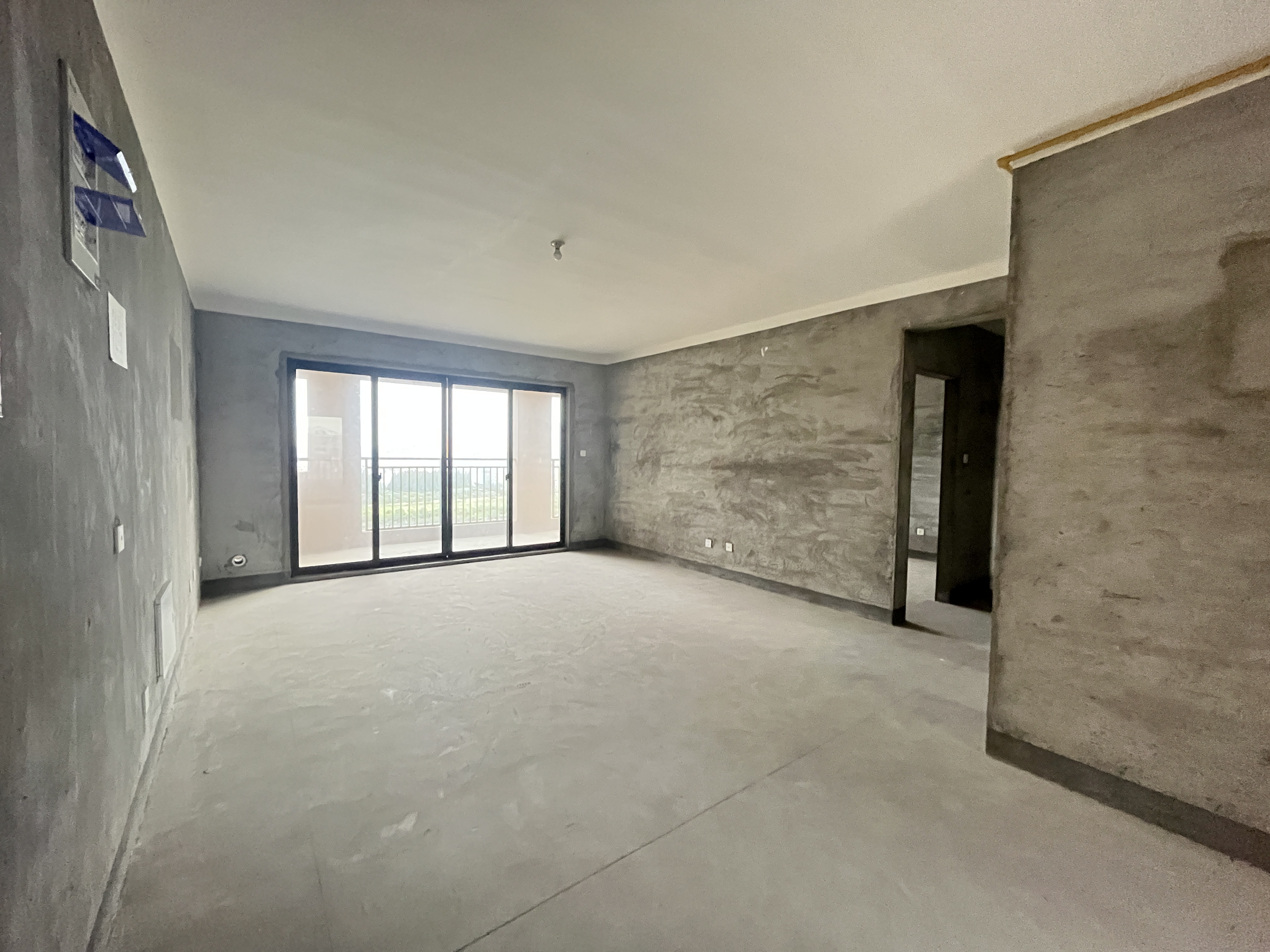 华强城 4室2厅2卫 158m&sup2;