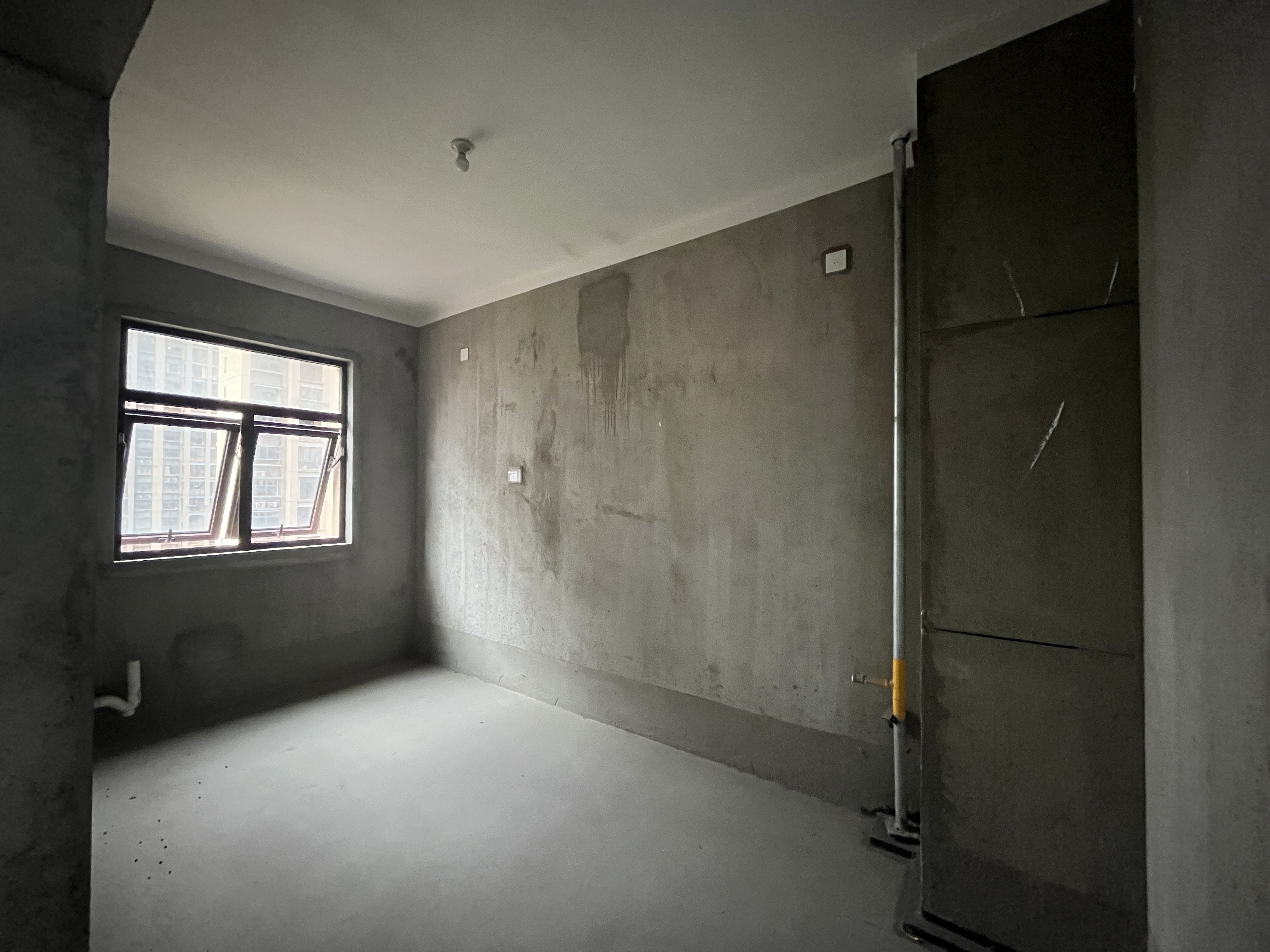 华强城 4室2厅2卫 158m&sup2;