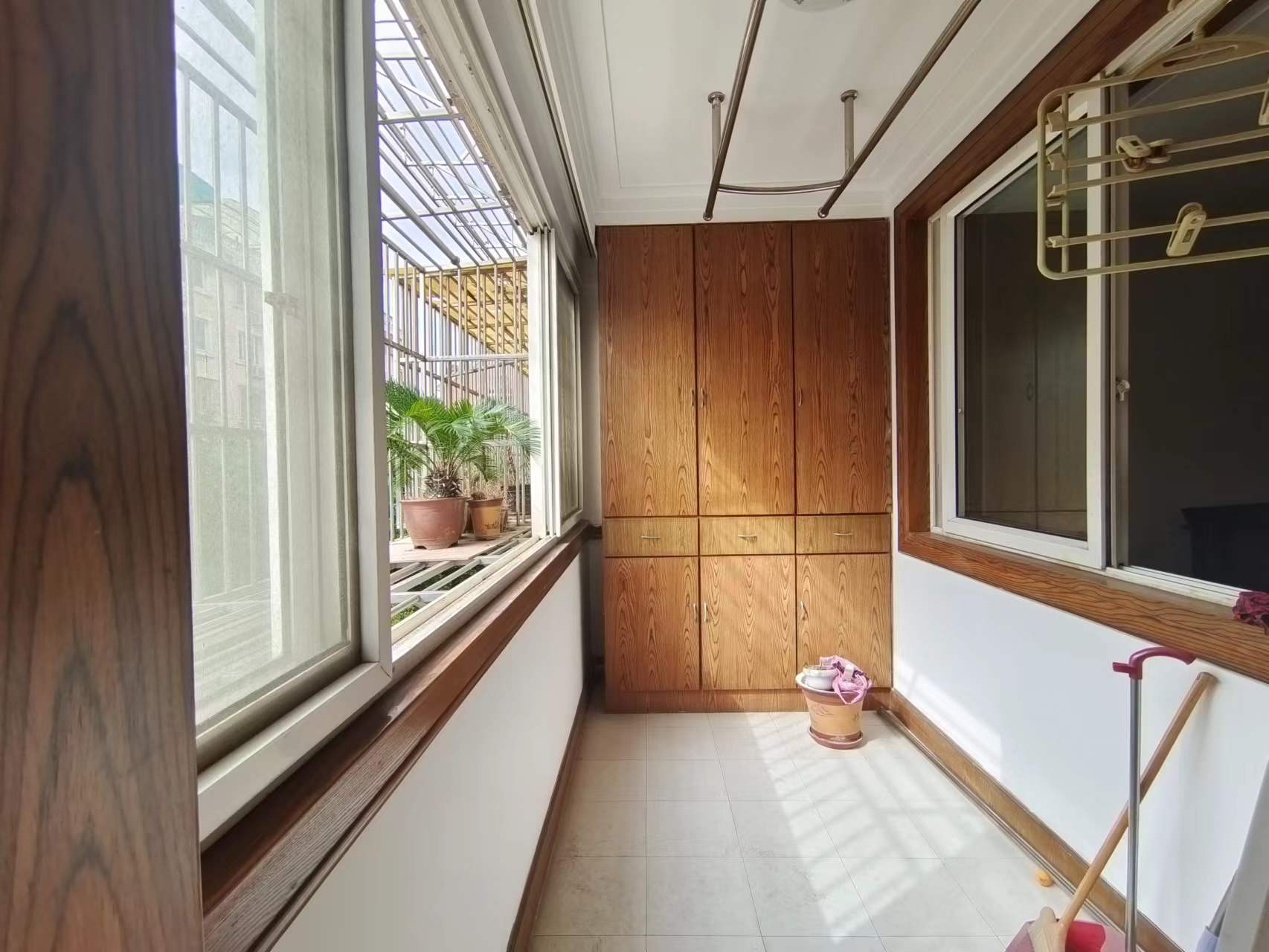 黎明花园 3室2厅1卫 130.00m&sup2;