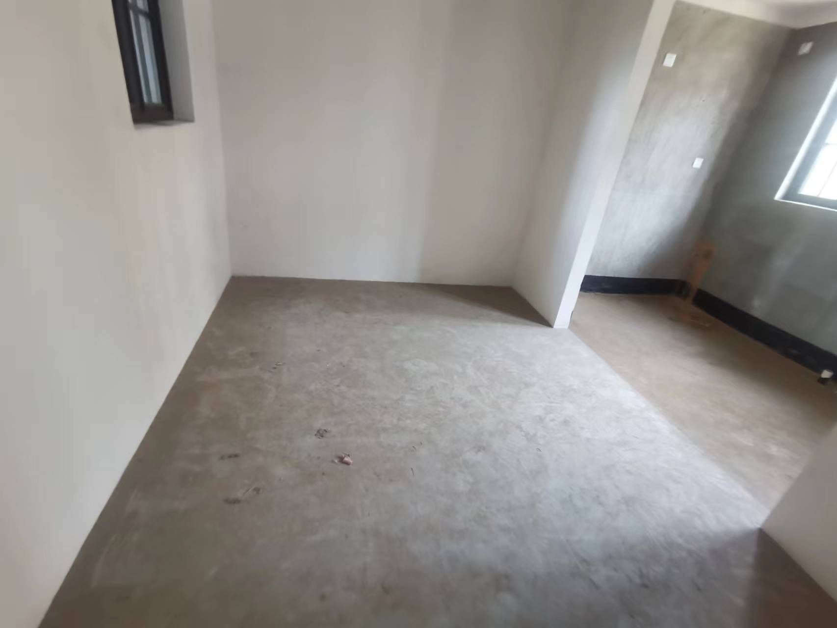 罗福宫 4室2厅3卫 273m&sup2;