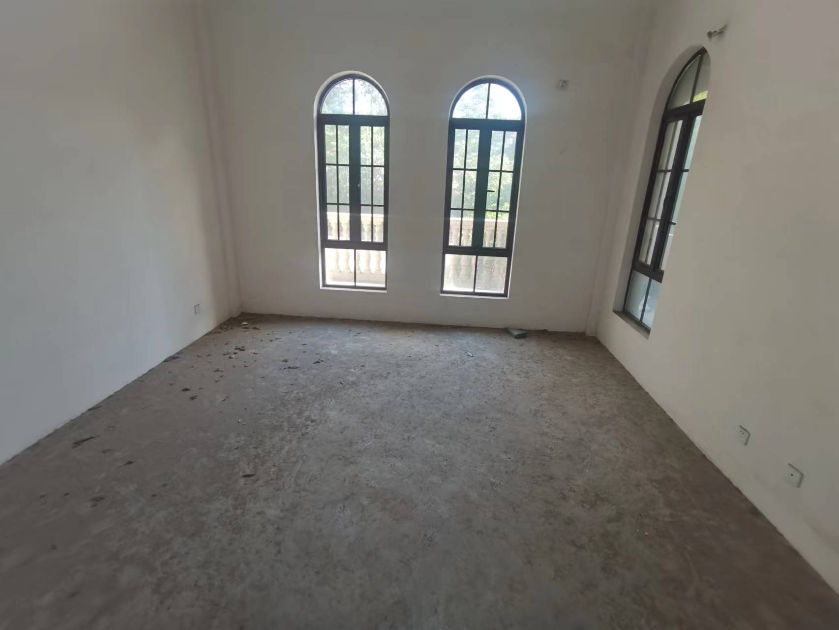 罗福宫 4室2厅3卫 273m&sup2;
