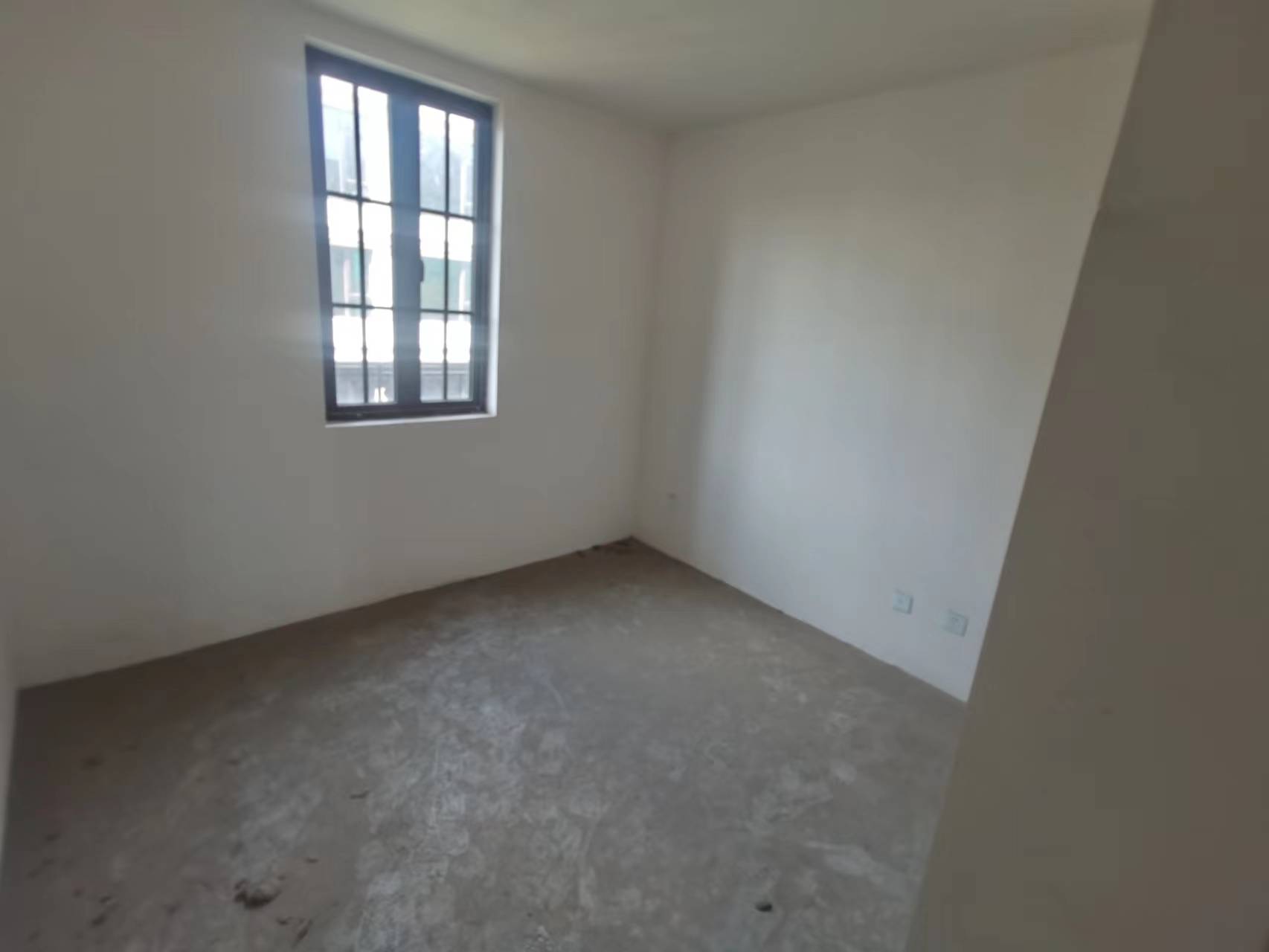 罗福宫 4室2厅3卫 273m&sup2;