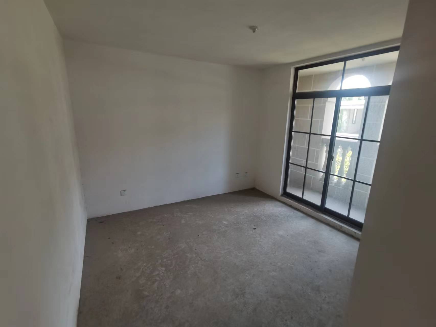 罗福宫 4室2厅3卫 273m&sup2;
