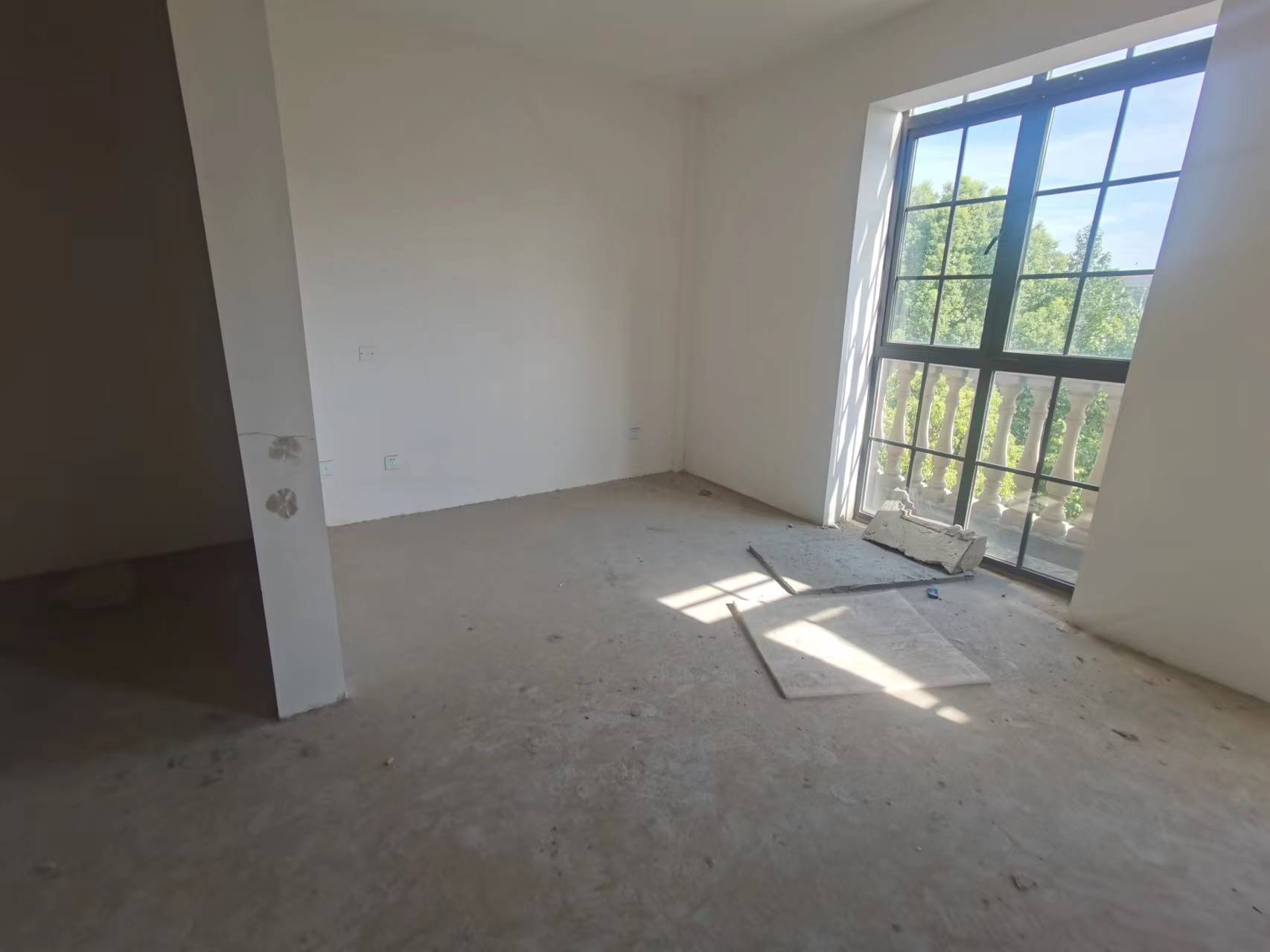罗福宫 4室2厅3卫 273m&sup2;