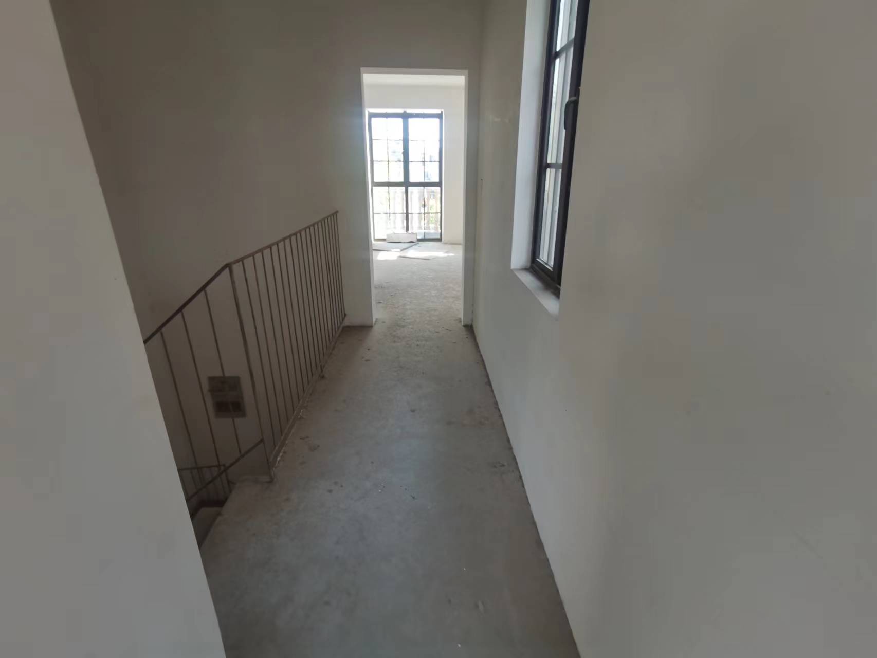 罗福宫 4室2厅3卫 273m&sup2;
