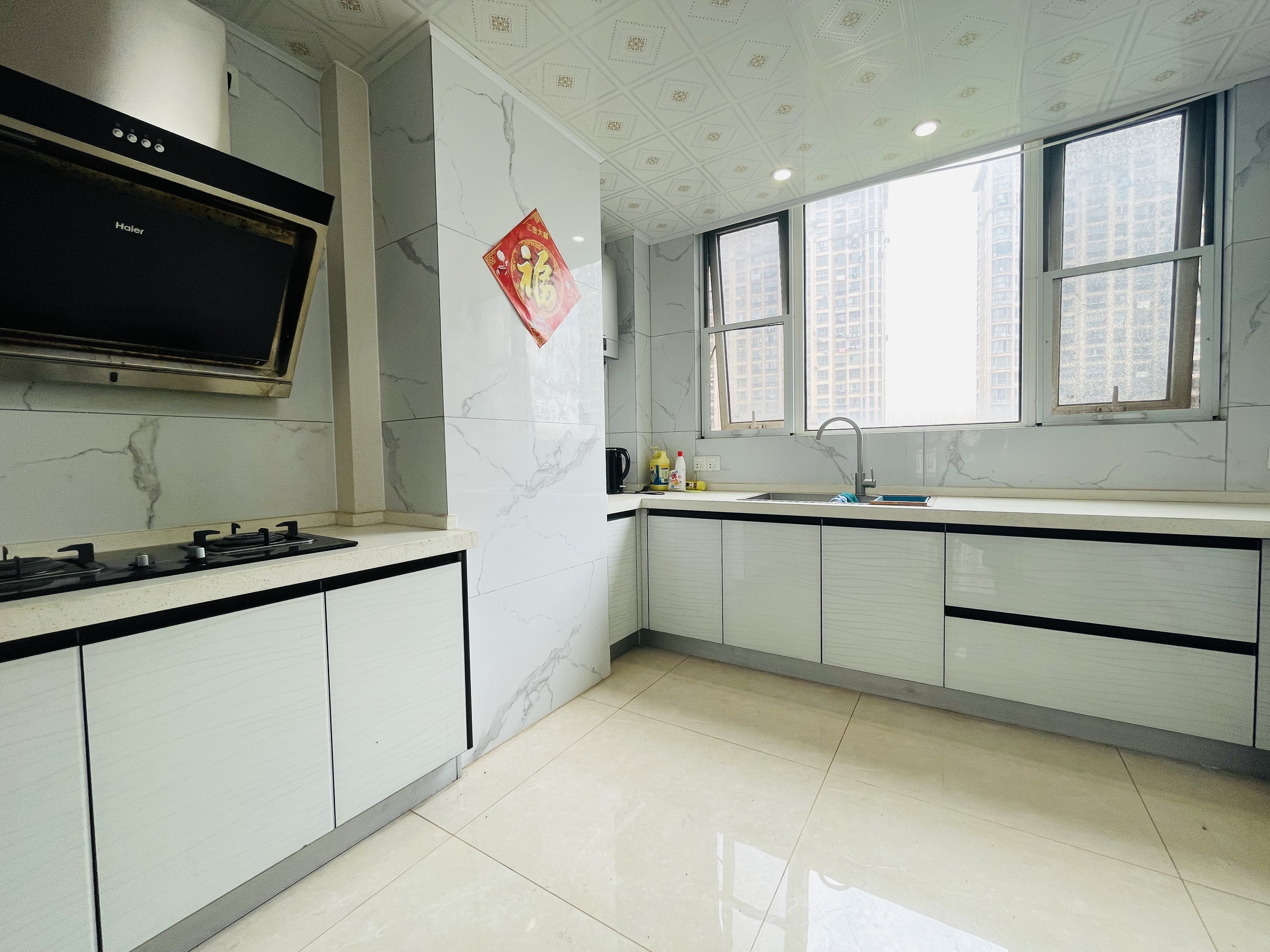 中南世纪花城二期 3室2厅2卫 128.97m&sup2;