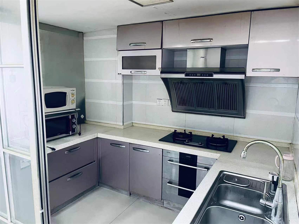 鸿运装饰城 2室1厅1卫 69.5m&sup2;