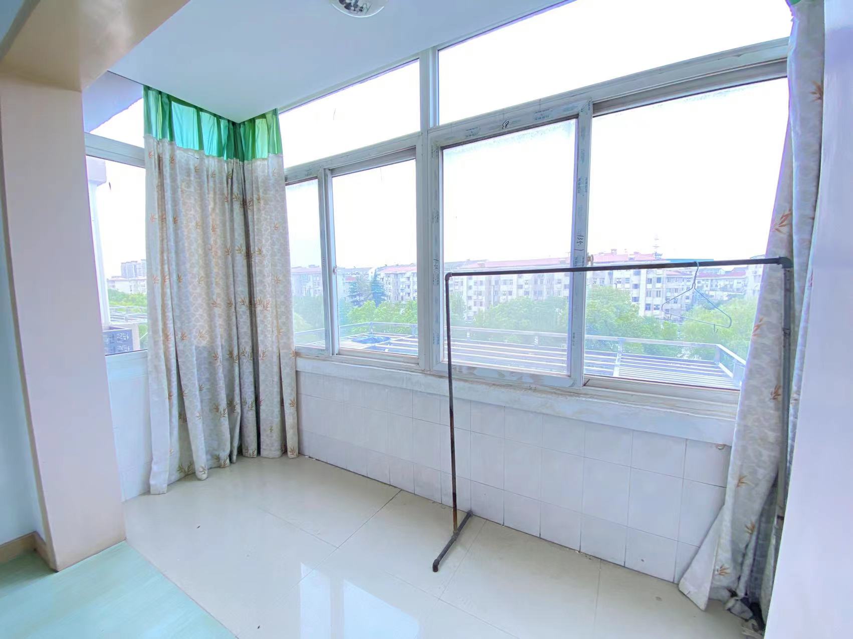 虹桥新村(朝霞路) 2室1厅1卫 66.7m&sup2;