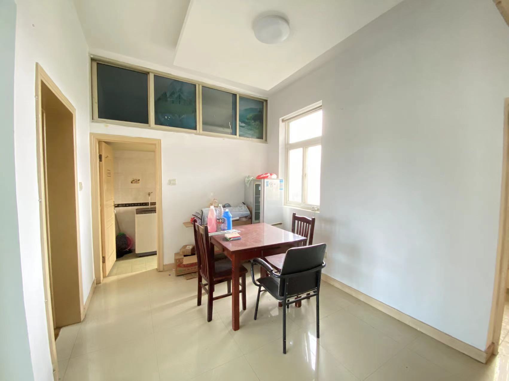 虹桥新村(朝霞路) 2室1厅1卫 66.7m&sup2;