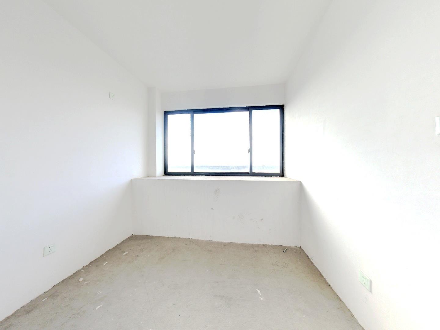 第九园 4室2厅2卫 142m&sup2;