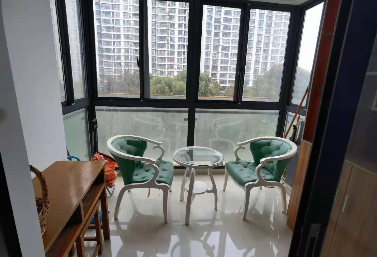 中南世纪城北区 3室2厅2卫 148m&sup2;