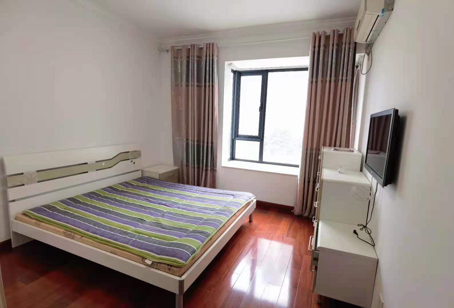 中南世纪城北区 3室2厅2卫 148m&sup2;