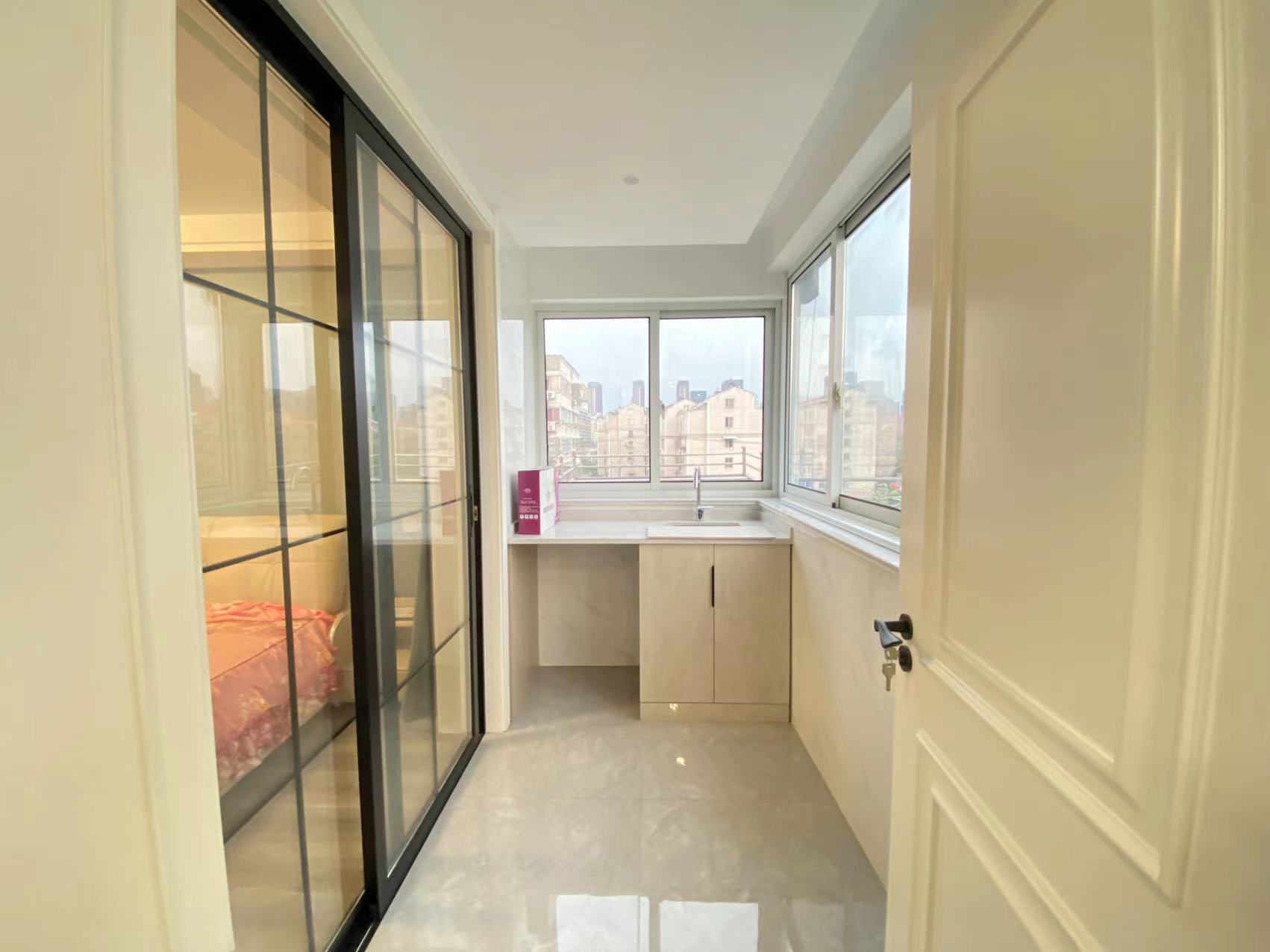 海港新村 3室2厅1卫 94.00m&sup2;