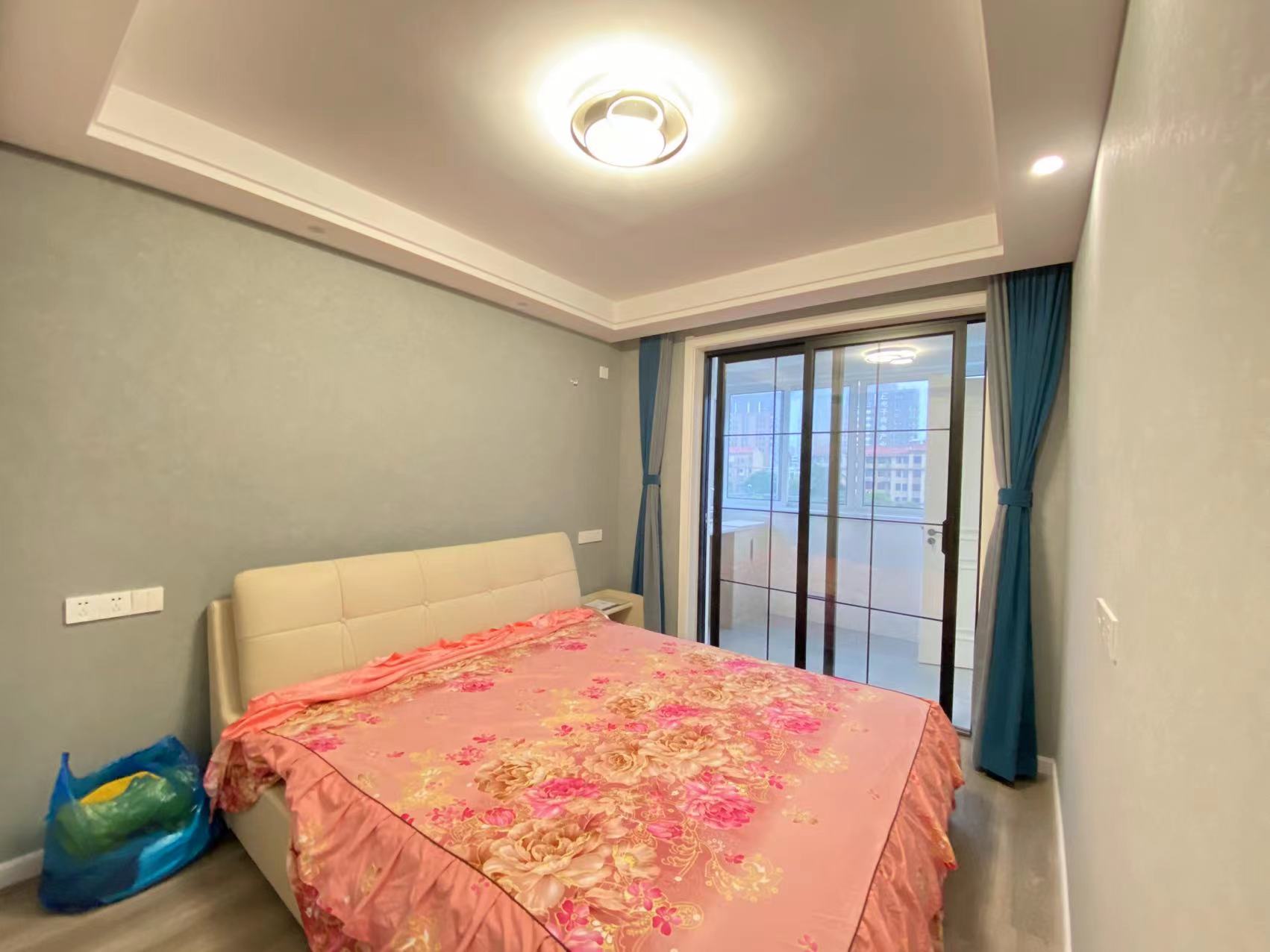 海港新村 3室2厅1卫 94.00m&sup2;
