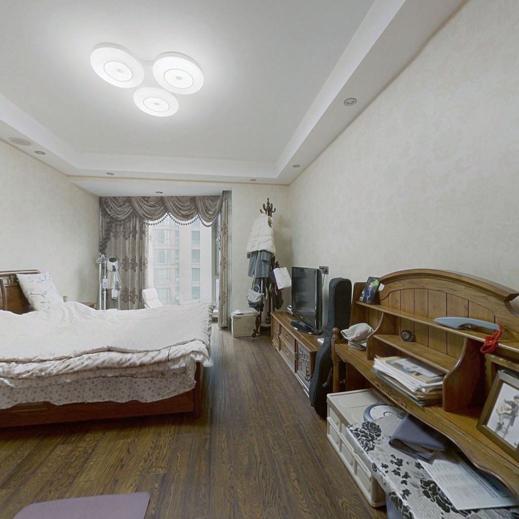 绿城玉兰公寓 4室2厅2卫 183.00m²