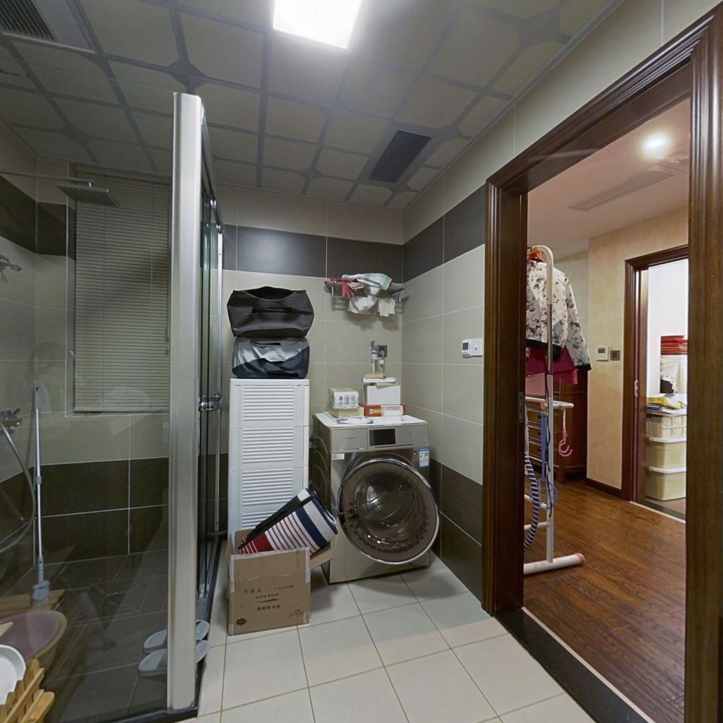 绿城玉兰公寓 4室2厅2卫 183.00m²