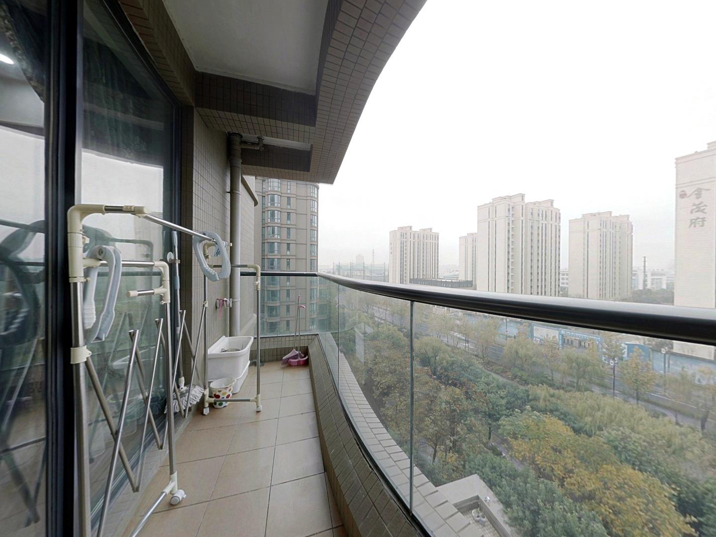 绿城玉兰公寓 4室2厅2卫 183.00m²