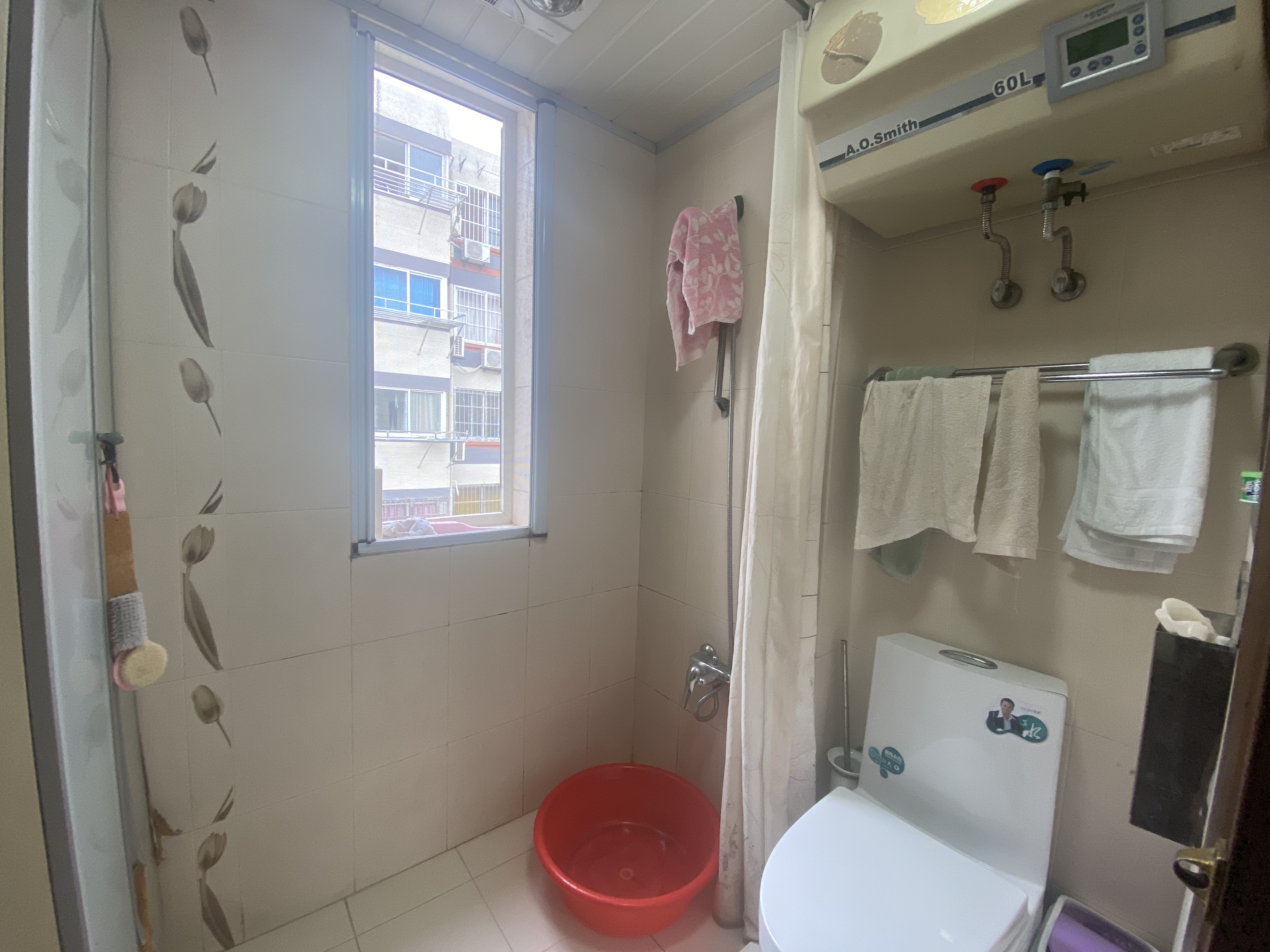 易家桥新村 3室2厅1卫 90.00m&sup2;