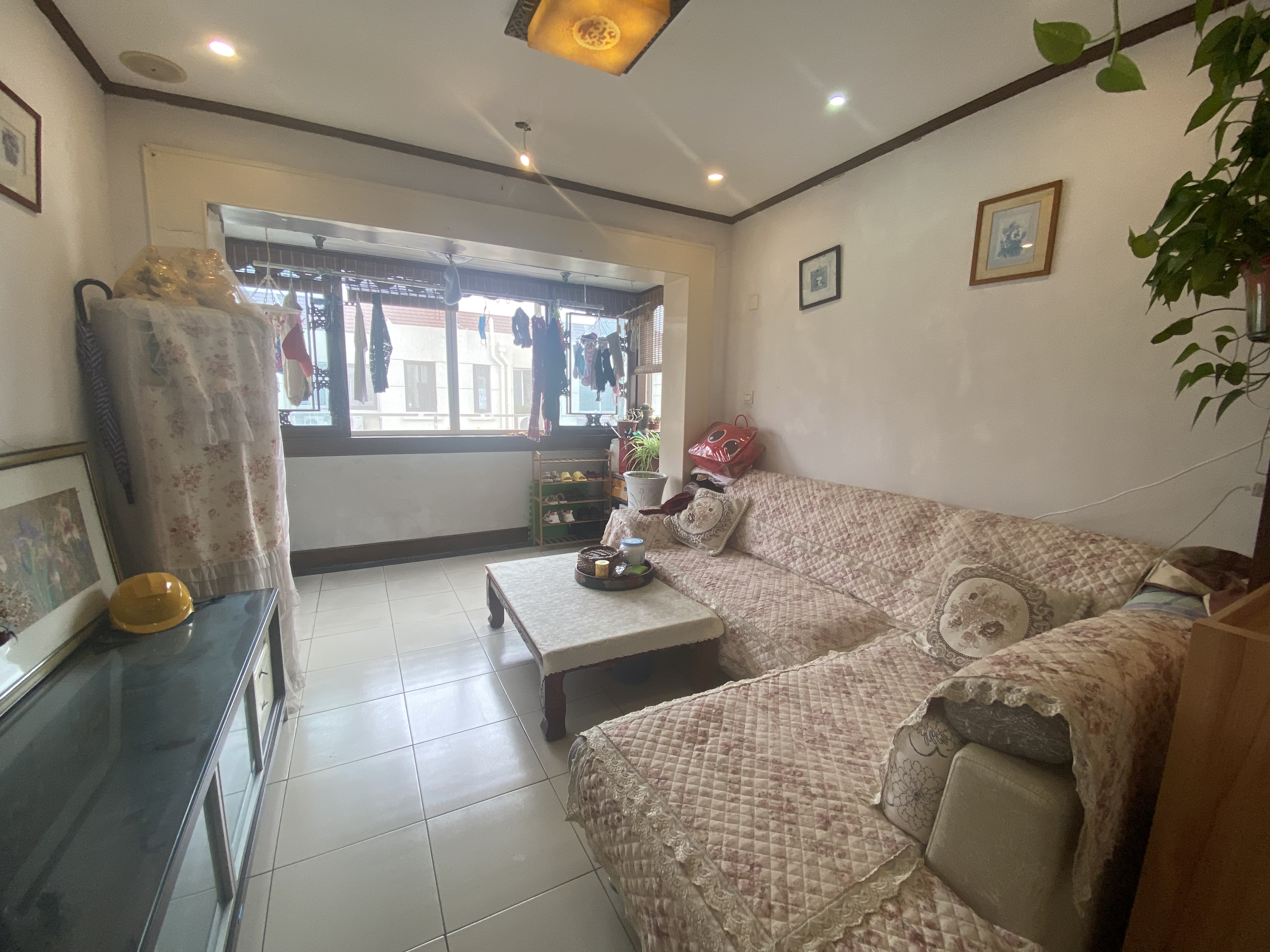 易家桥新村 3室2厅1卫 90.00m&sup2;