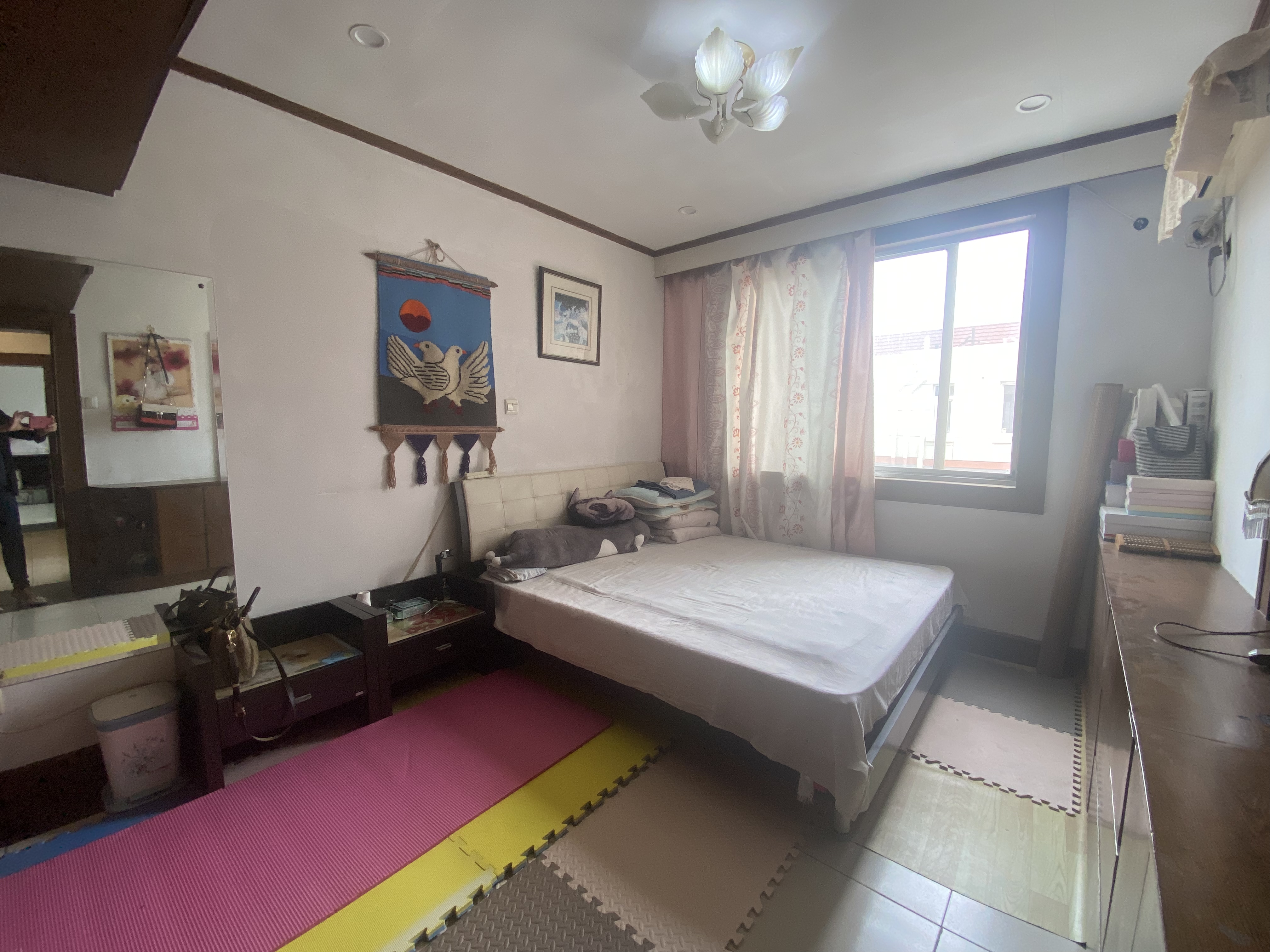 易家桥新村 3室2厅1卫 90.00m&sup2;