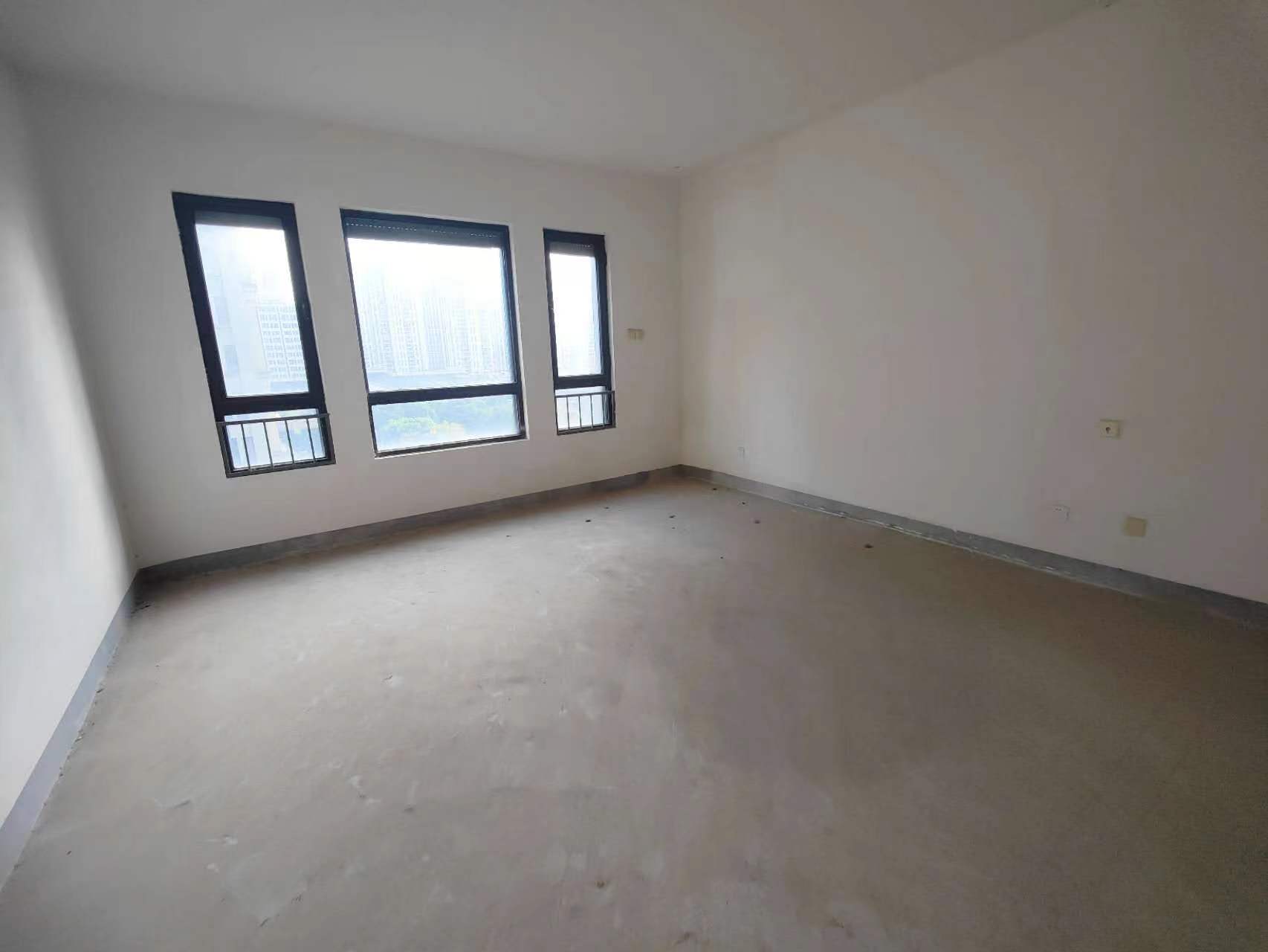 南通橡树湾 5室2厅3卫 253.72m&sup2;