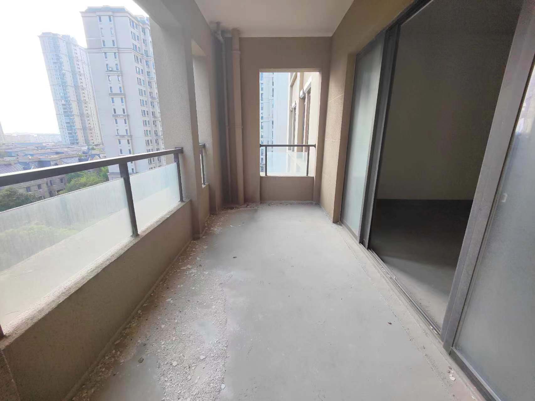 南通橡树湾 5室2厅3卫 253.72m&sup2;
