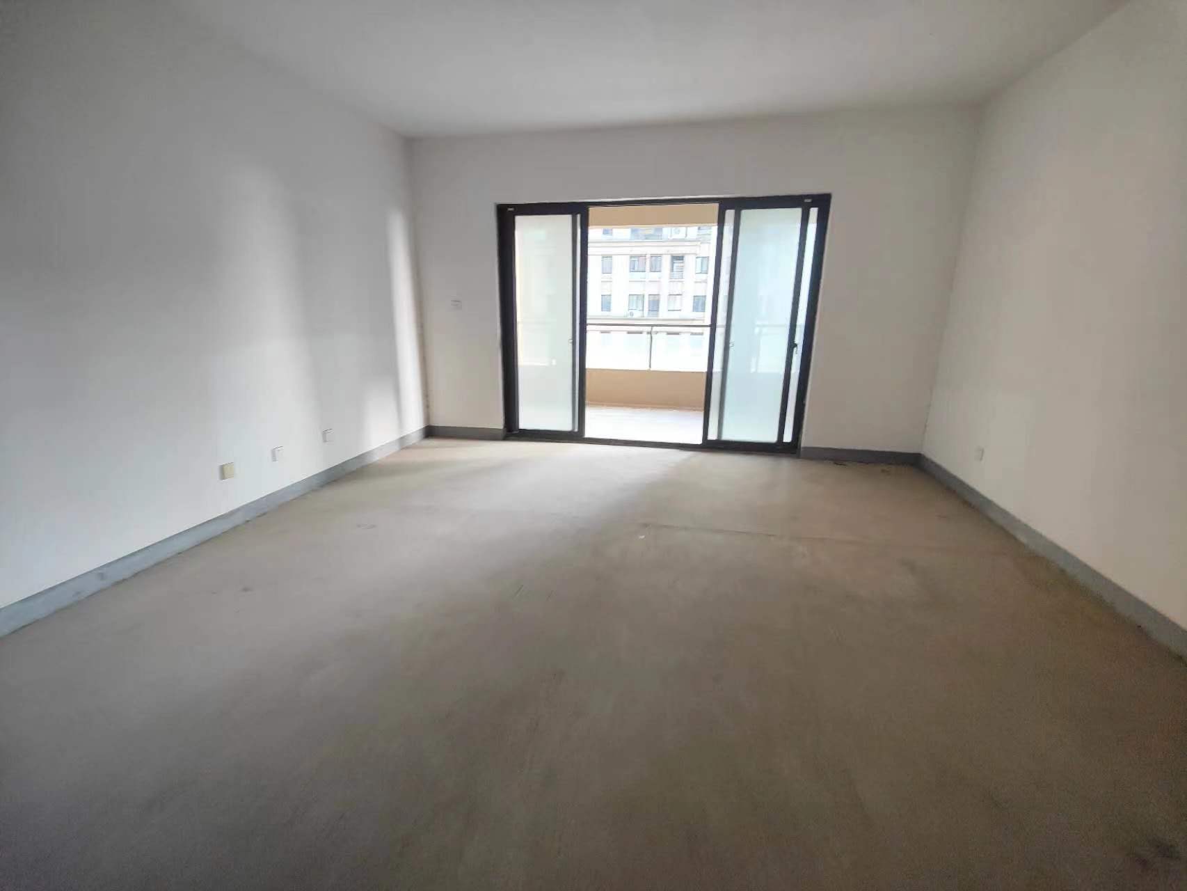 南通橡树湾 5室2厅3卫 253.72m&sup2;