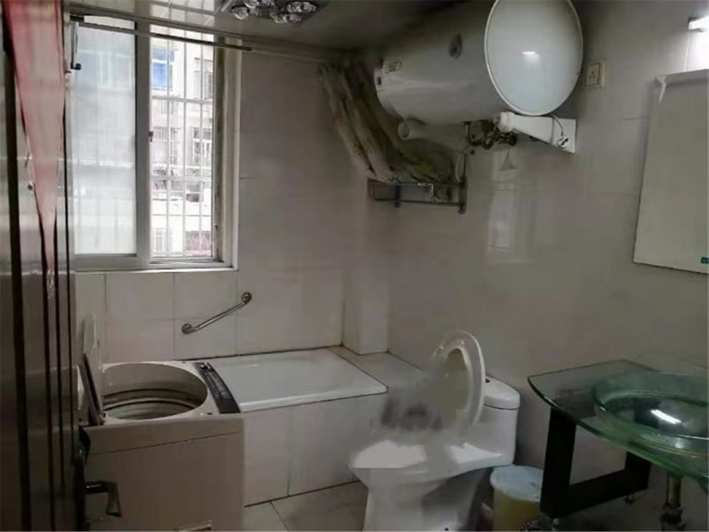 外滩小区 2室1厅1卫 95m&sup2;