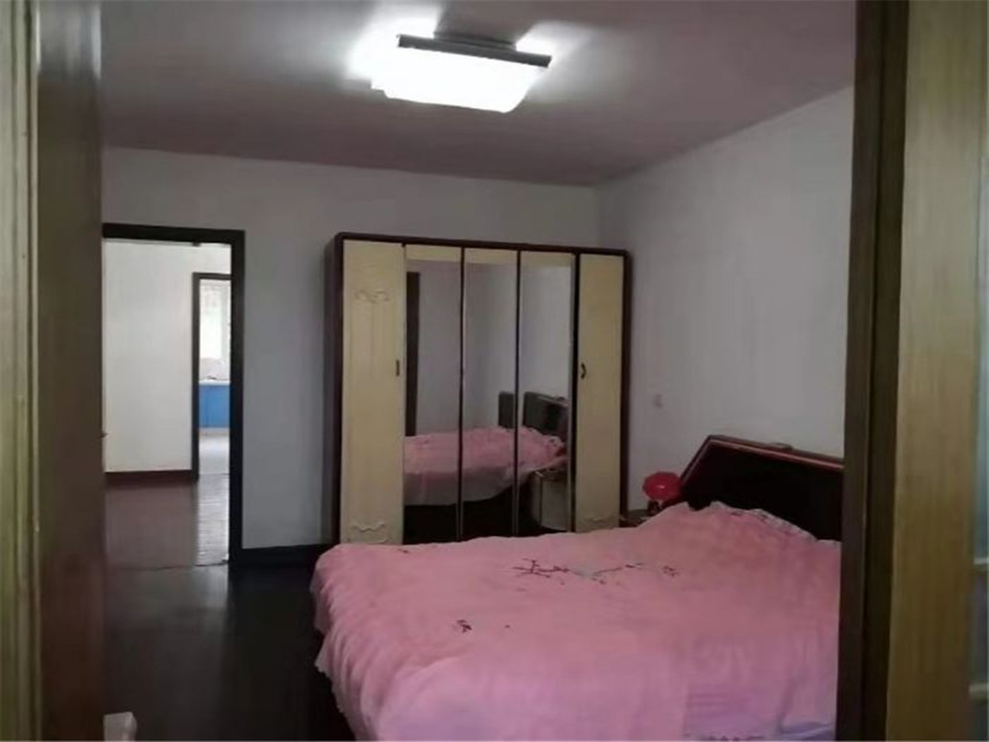 外滩小区 2室1厅1卫 95m&sup2;