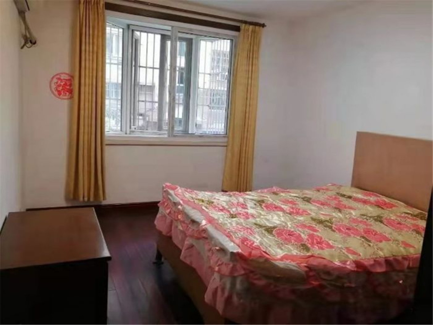 外滩小区 2室1厅1卫 95m&sup2;