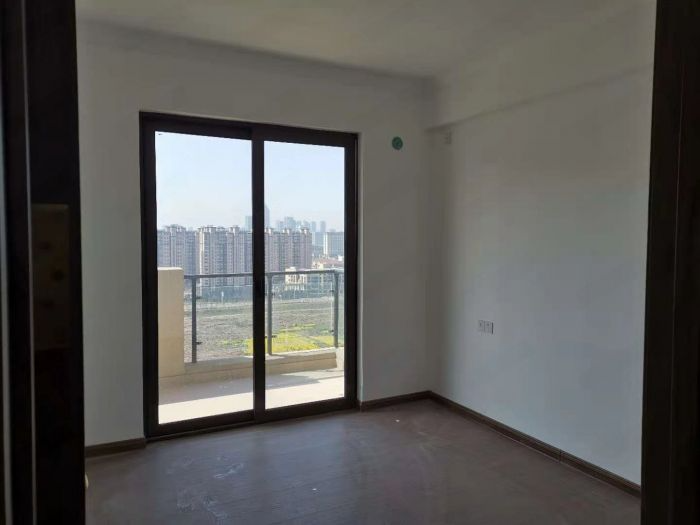 碧桂园时代悦城 4室2厅2卫 140m²