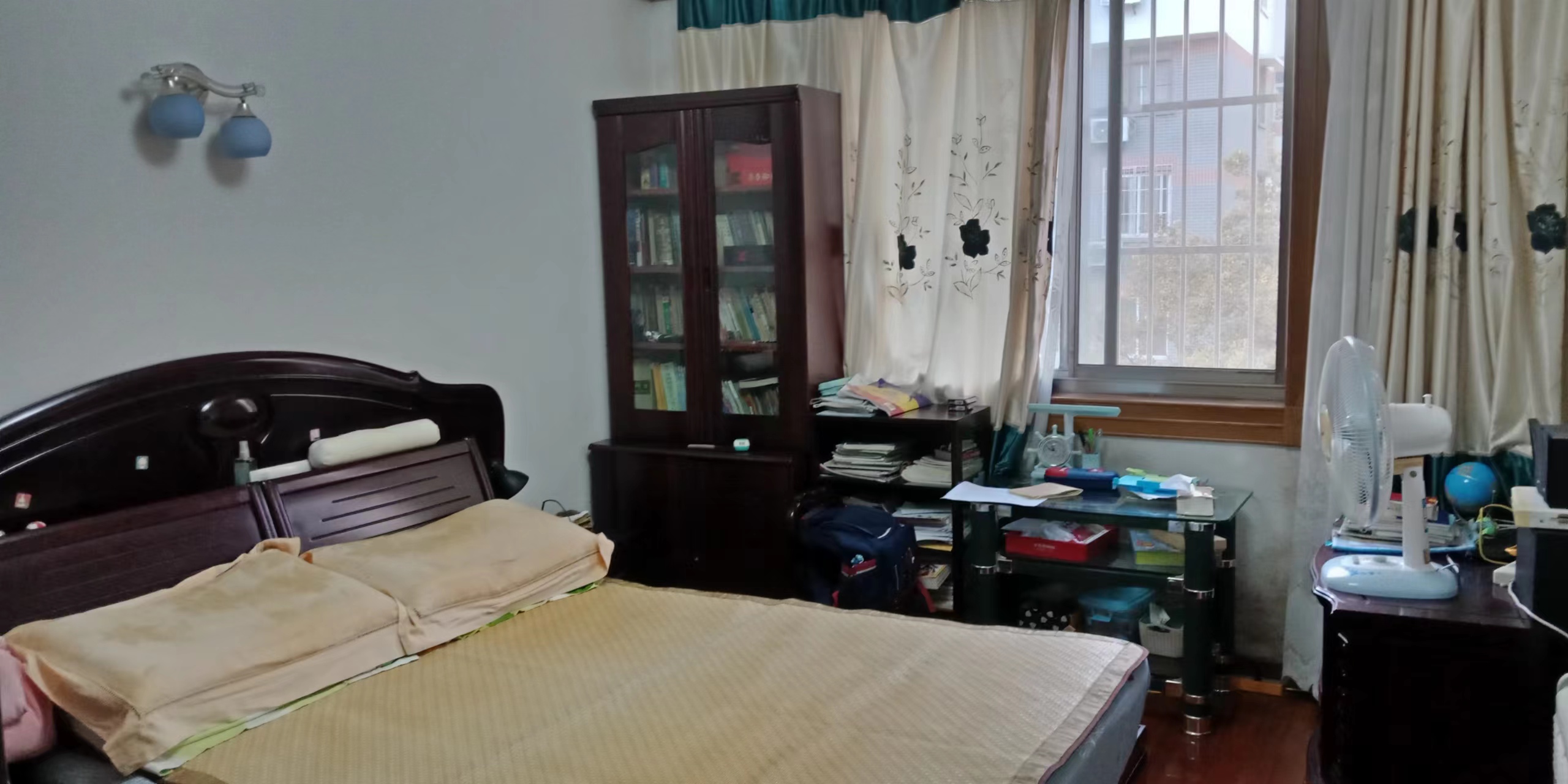 富贵园 3室2厅1卫 148m&sup2;