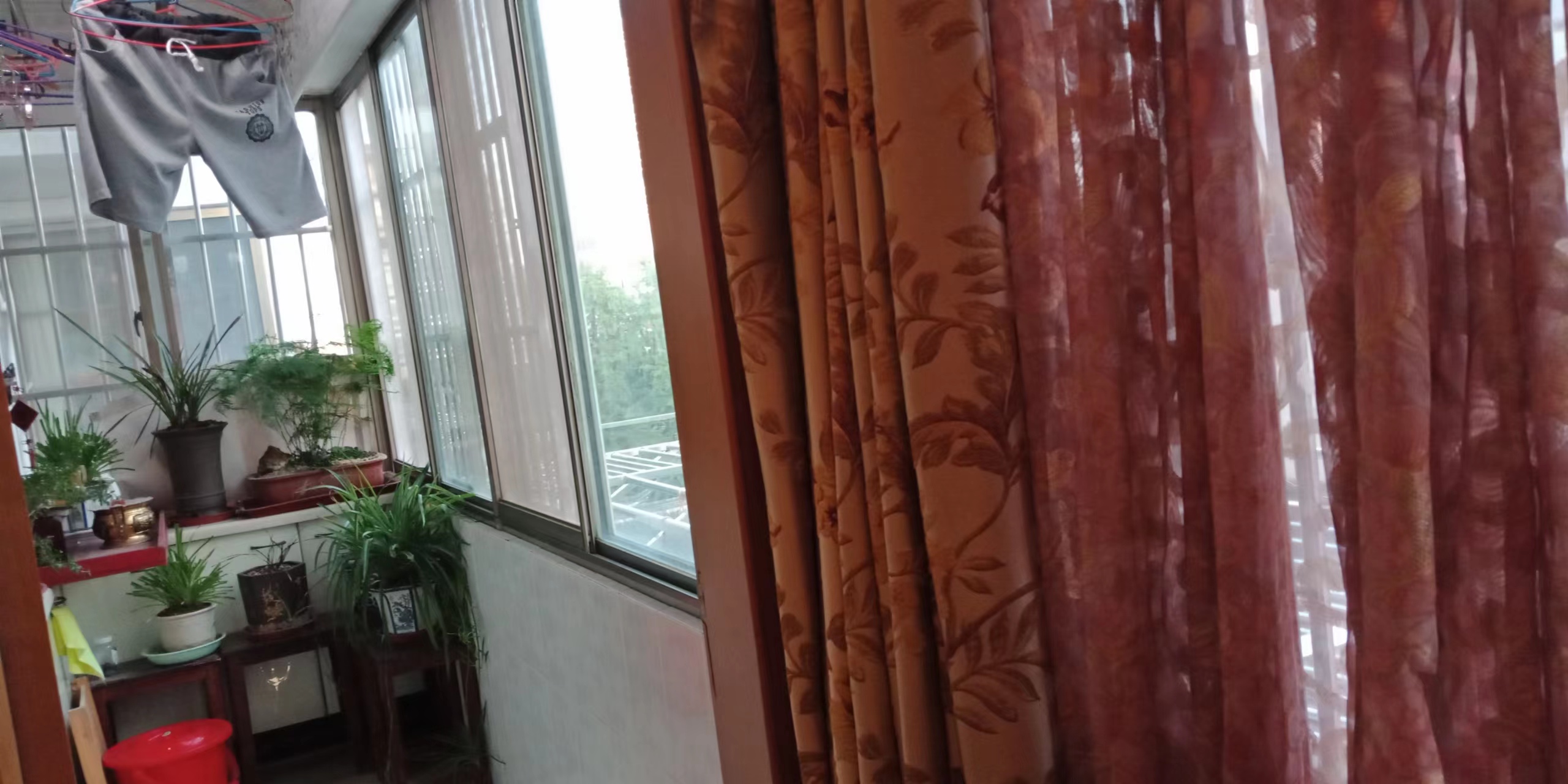 富贵园 3室2厅1卫 148m&sup2;