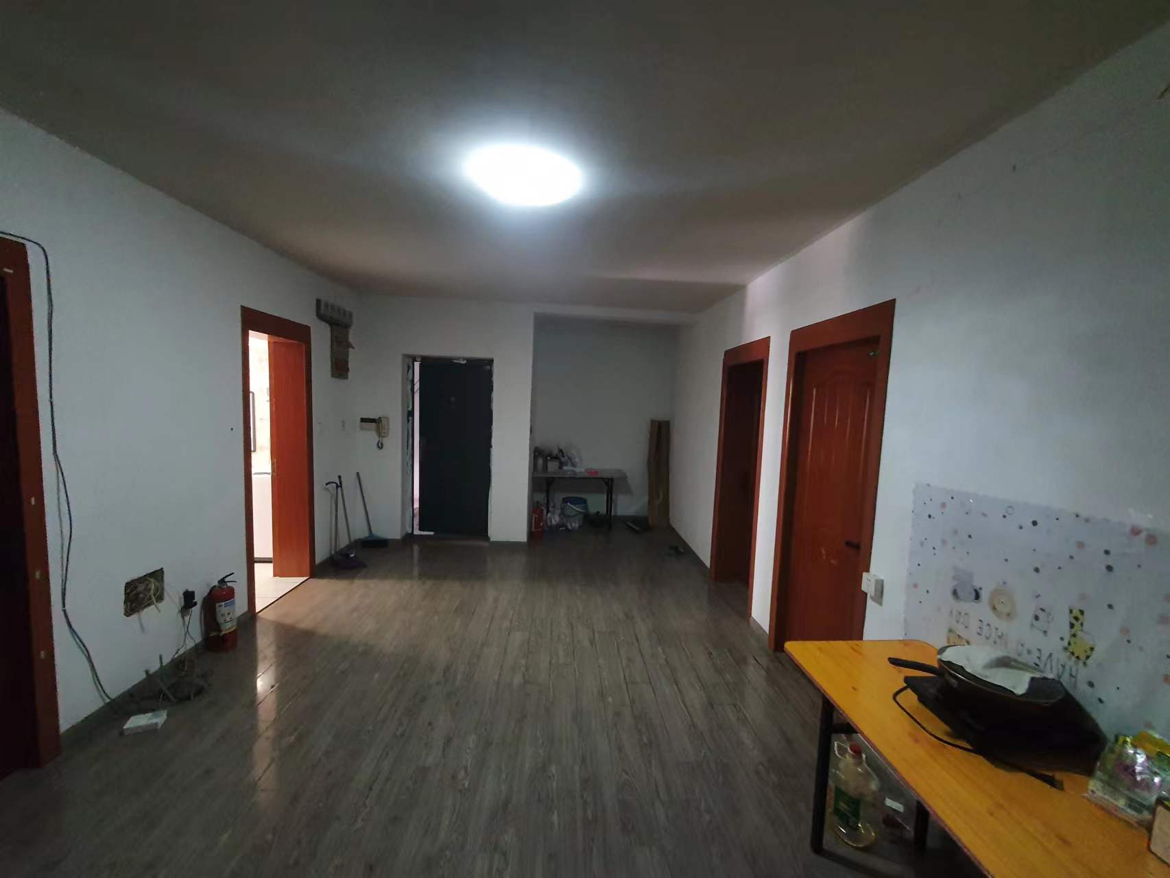 新港花苑西区 5室1厅2卫 129.00m&sup2;