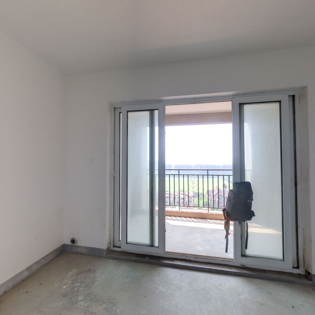 金科廊桥水岸 3室1厅1卫 128m&sup2;