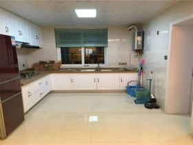 怡居北苑 3室2厅1卫 138m&sup2;