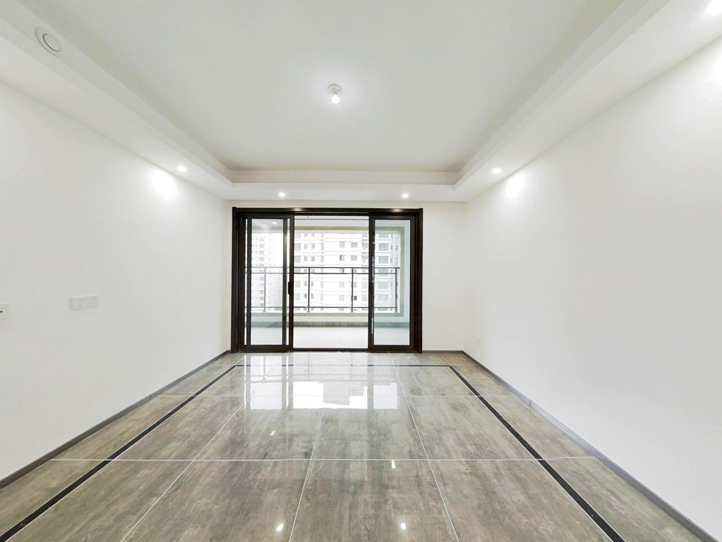 远创樾府 4室2厅2卫 130m²