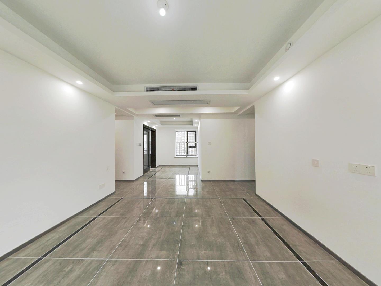 远创樾府 3室2厅2卫 130.00m&sup2;