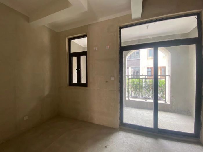 万科有湖（翡翠心湖） 3室2厅3卫 127m&sup2;