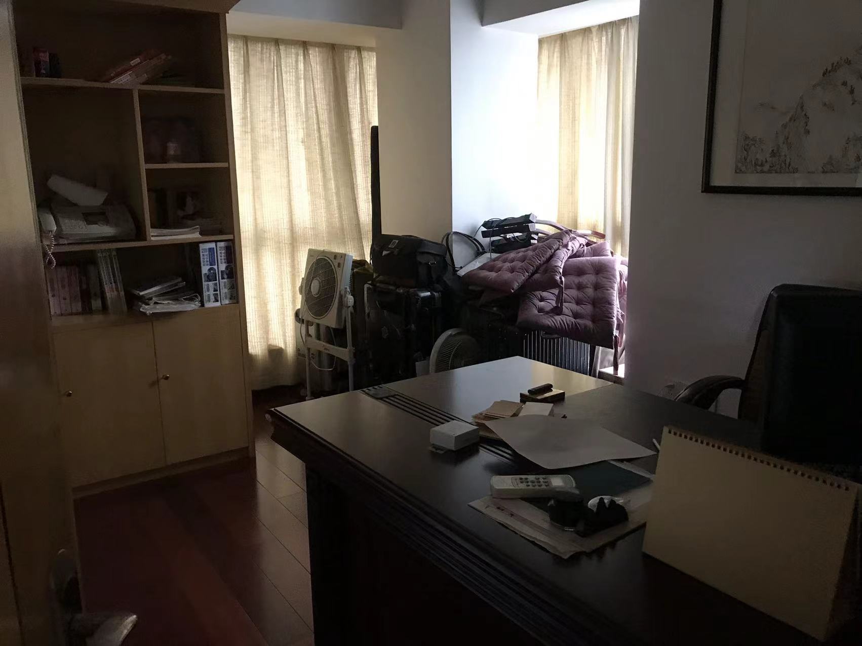 佳利秀水公寓 4室1厅2卫 196.00m&sup2;